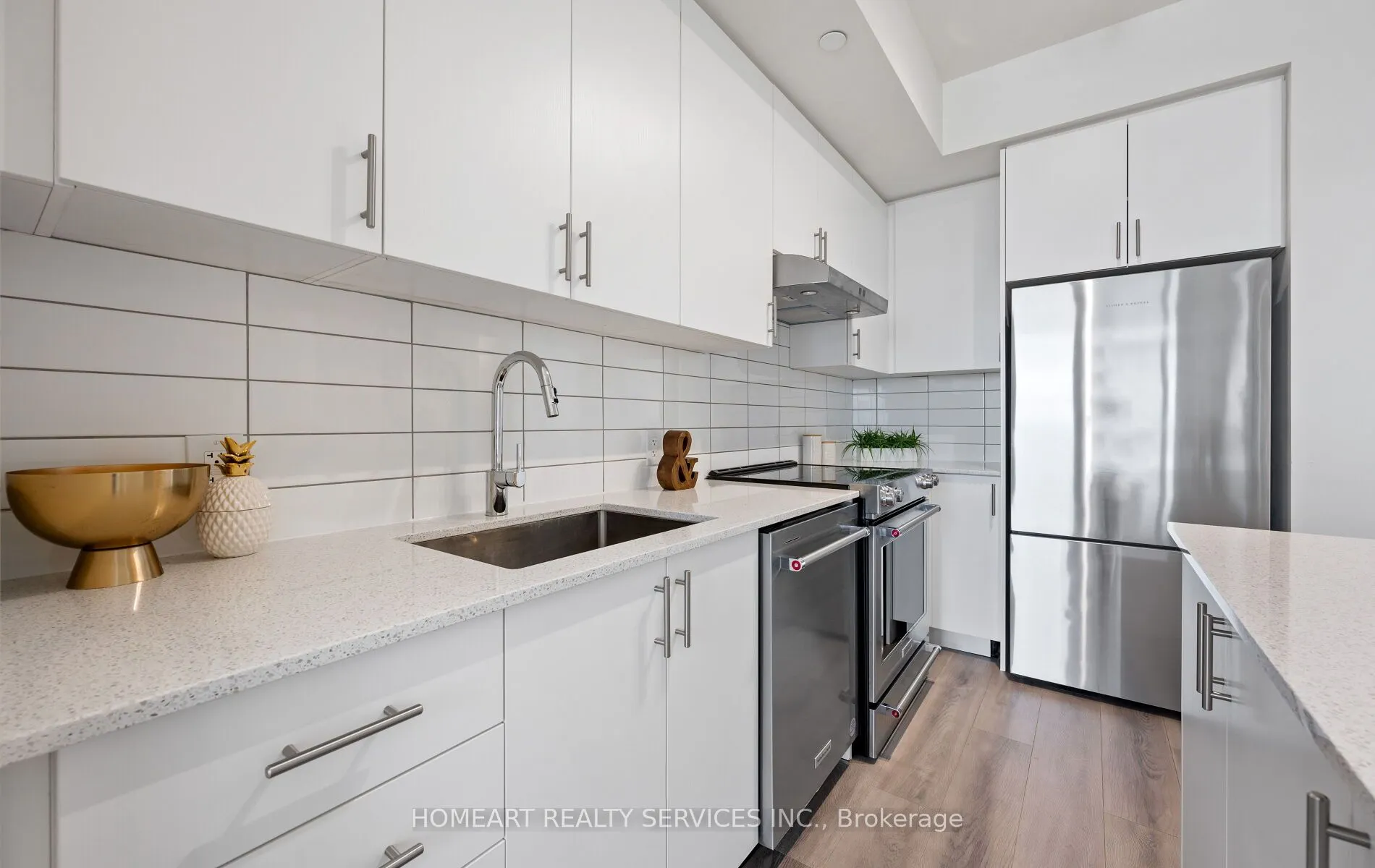 9000 Jane Street, #2023