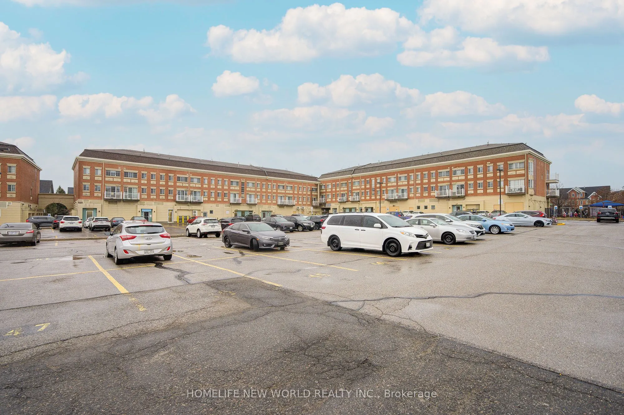 15 Cornell Meadows Avenue, #A206