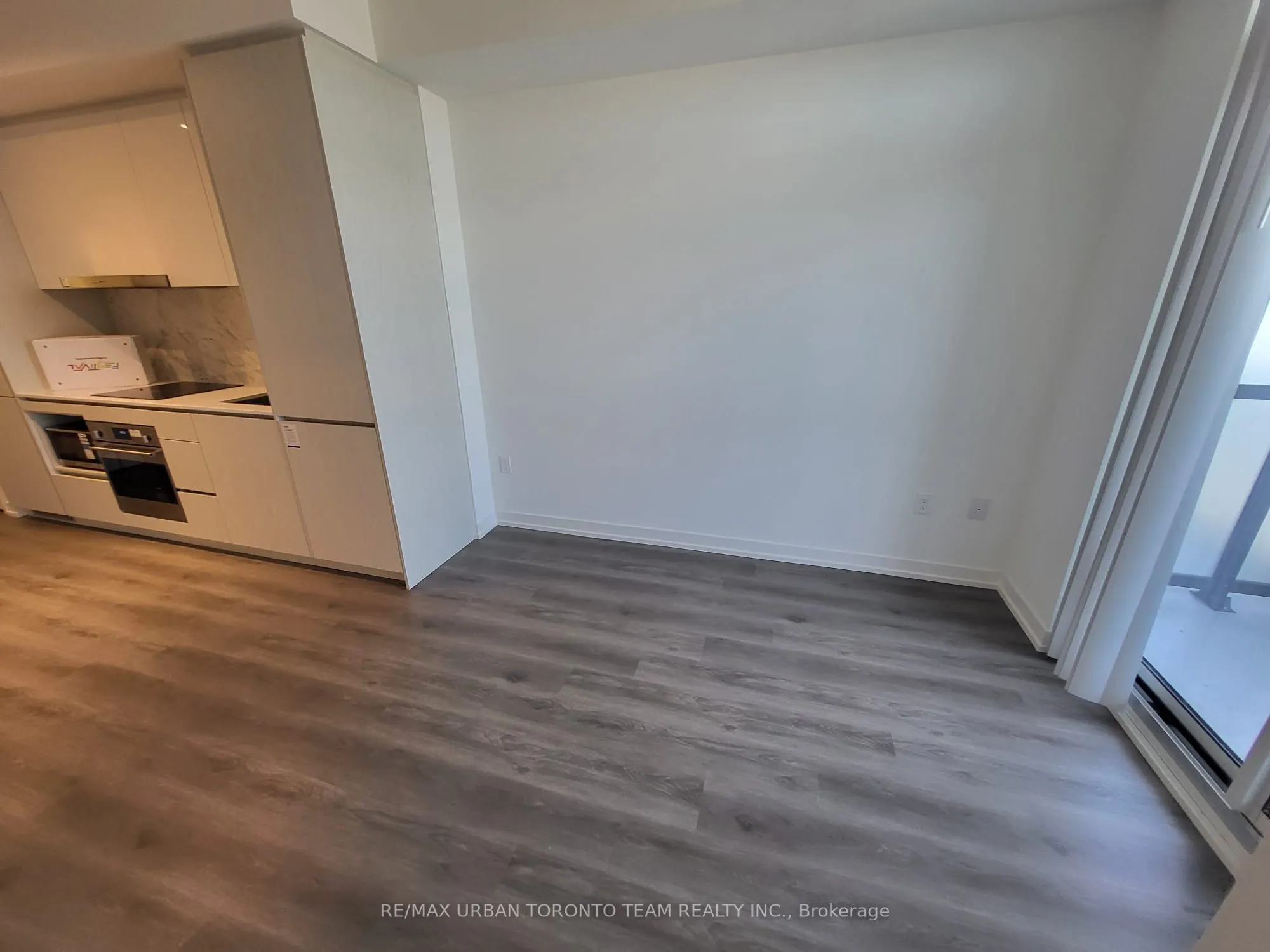 28 Interchange Way, #3609