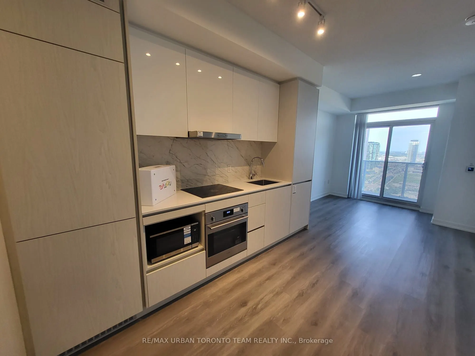 28 Interchange Way, #3609