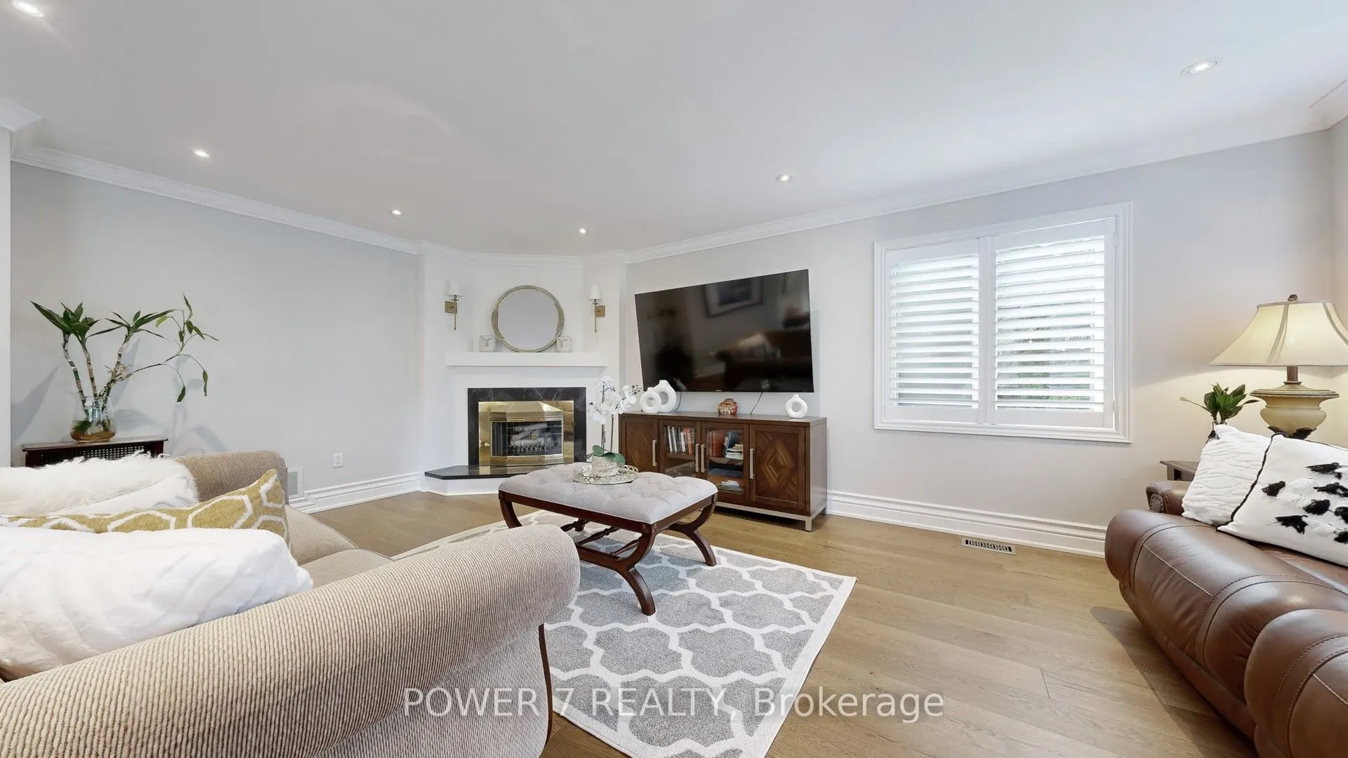 1098 Secretariate Road