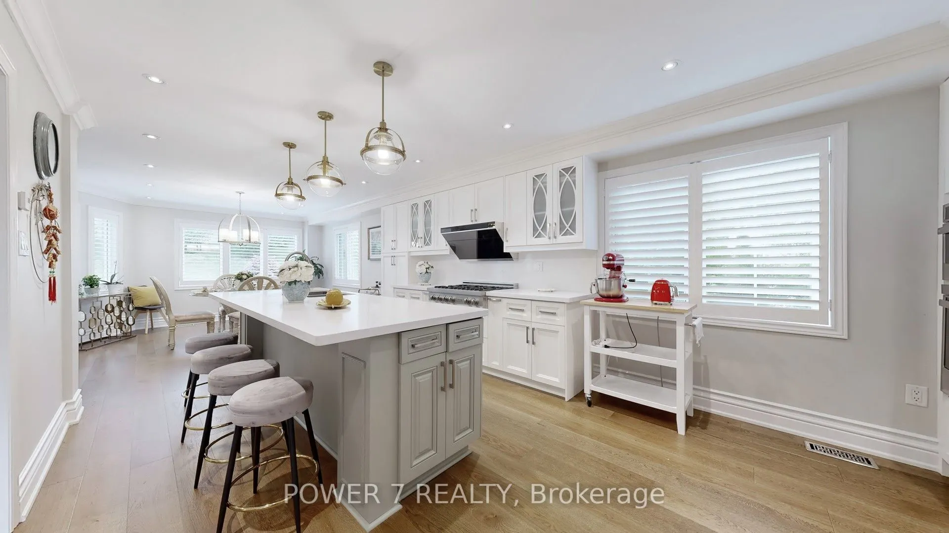 1098 Secretariate Road