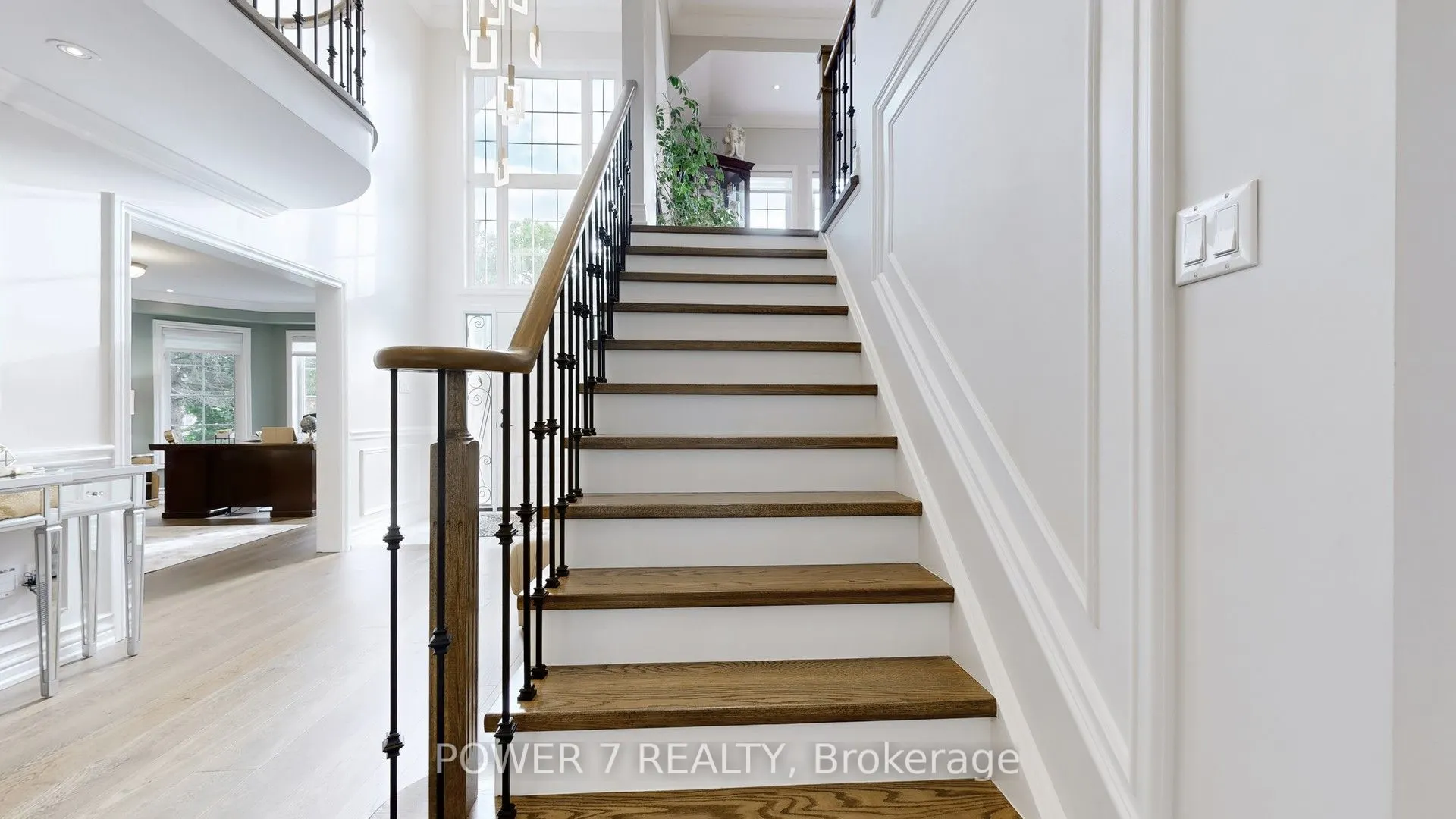 1098 Secretariate Road