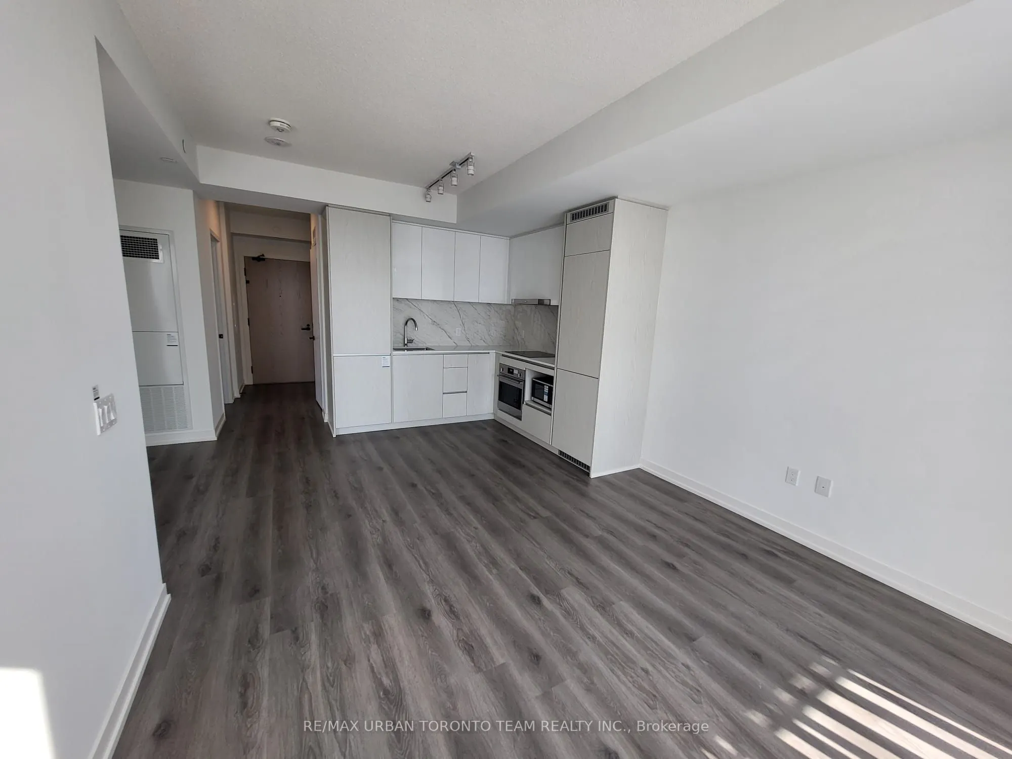 28 Interchange Way, #3603