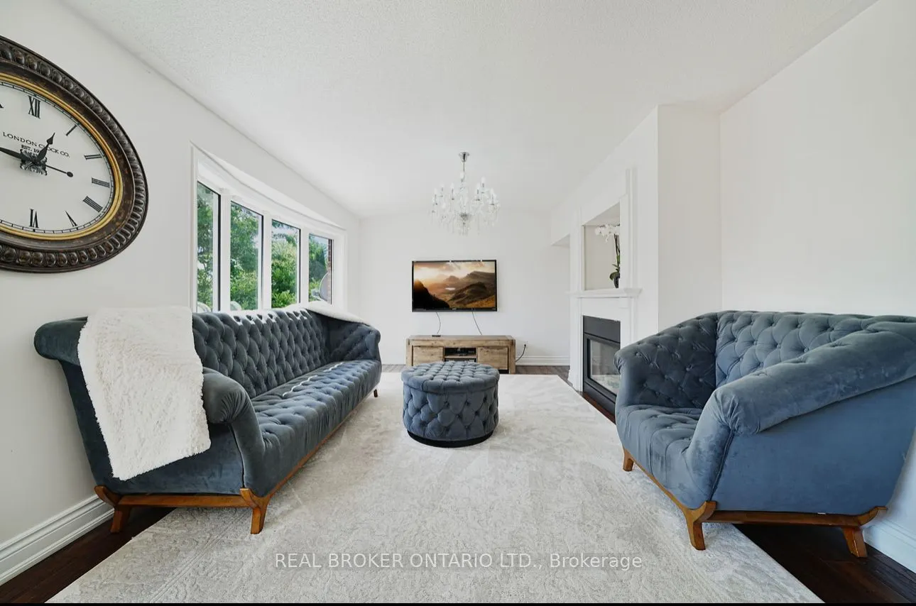 39 Woodroof Crescent