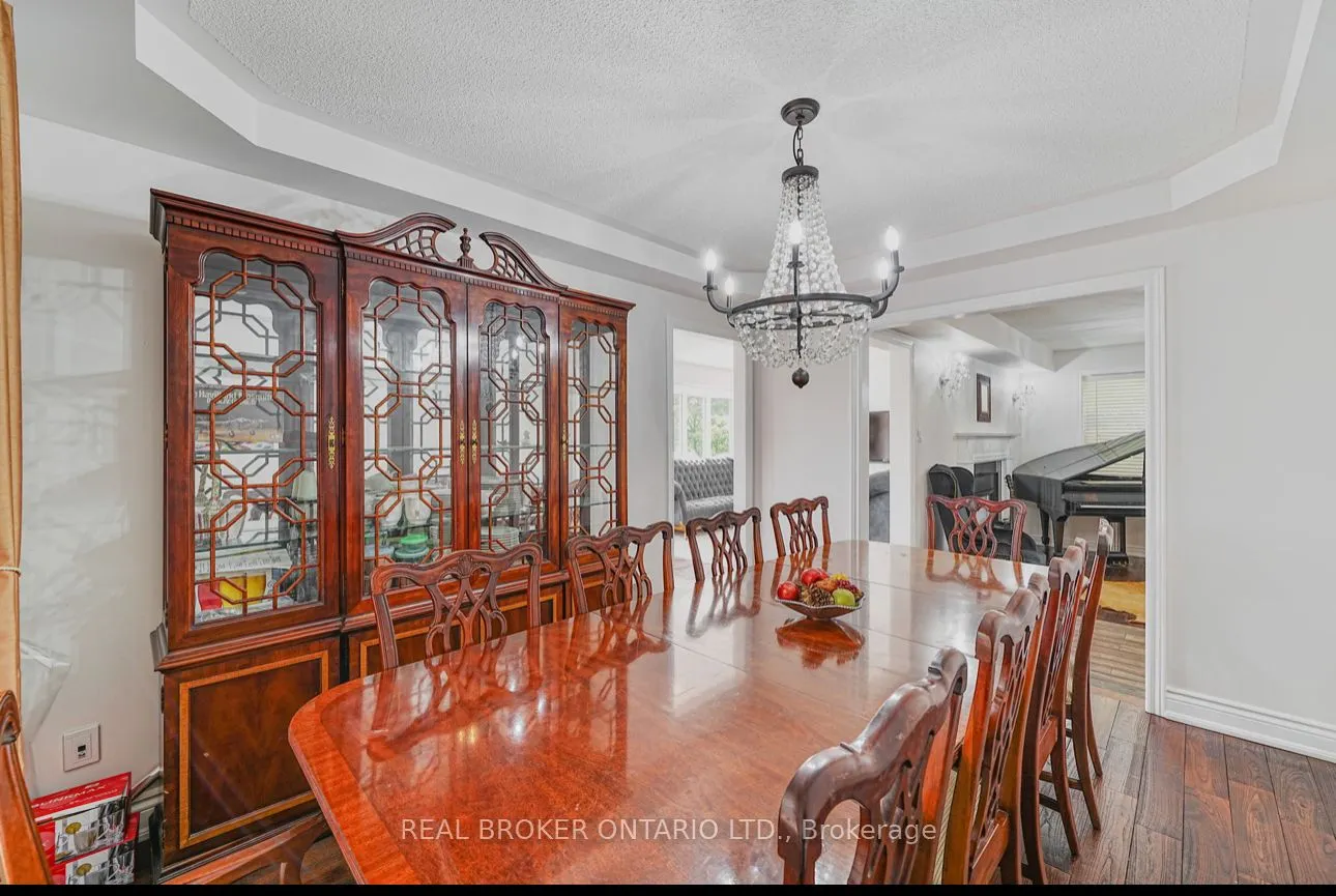 39 Woodroof Crescent