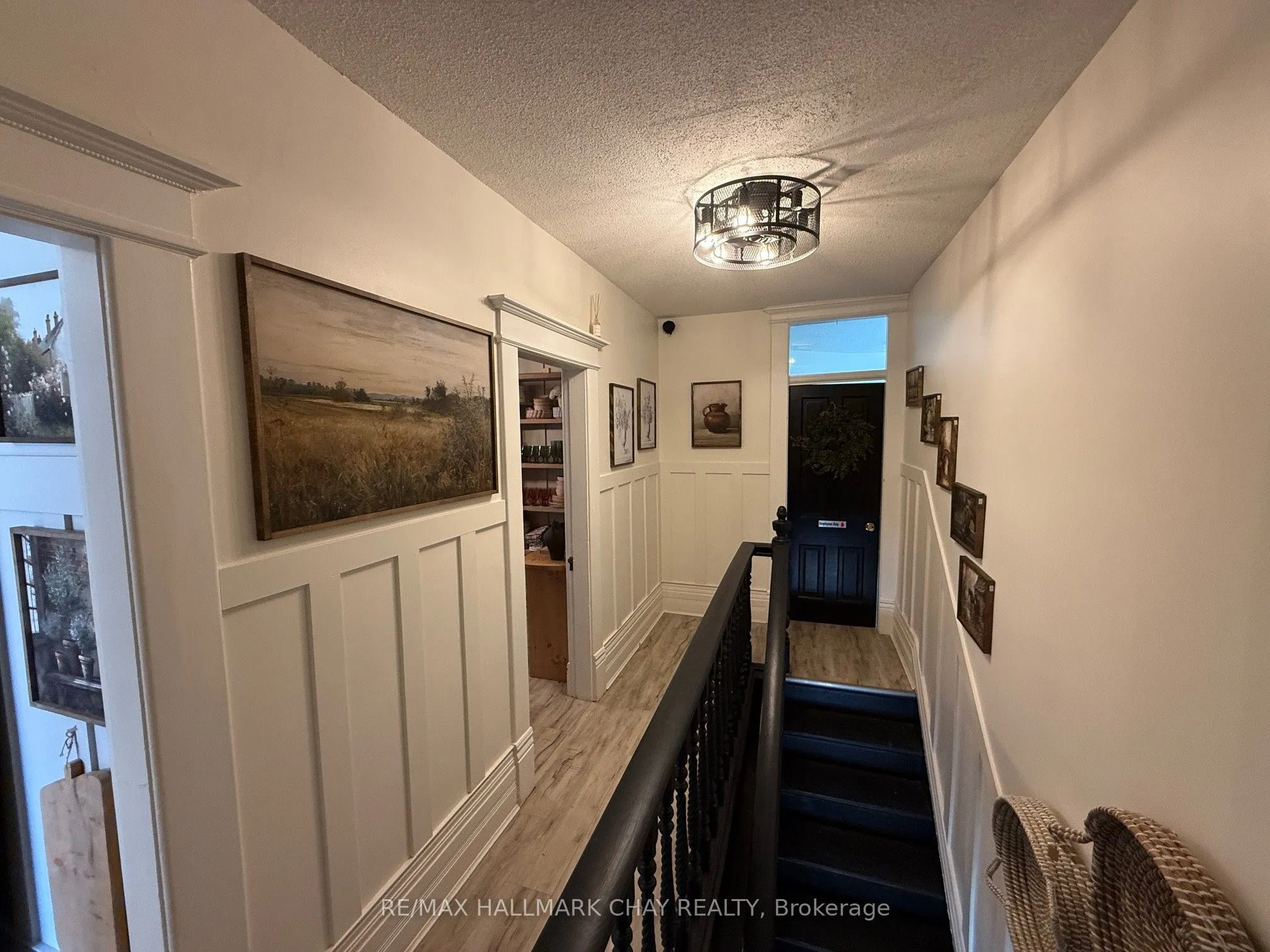 78 Victoria Street E, #Upper