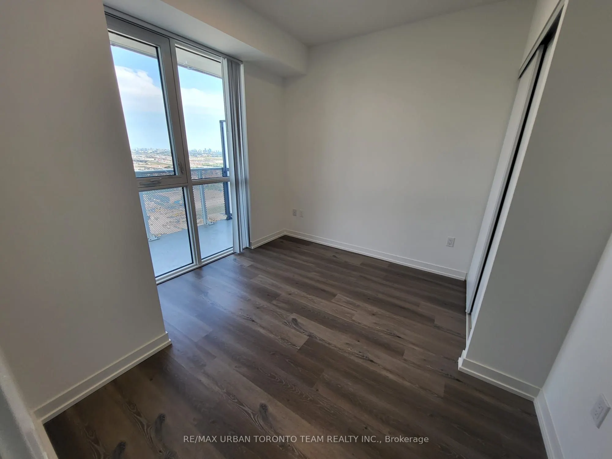 28 Interchange Way, #3607
