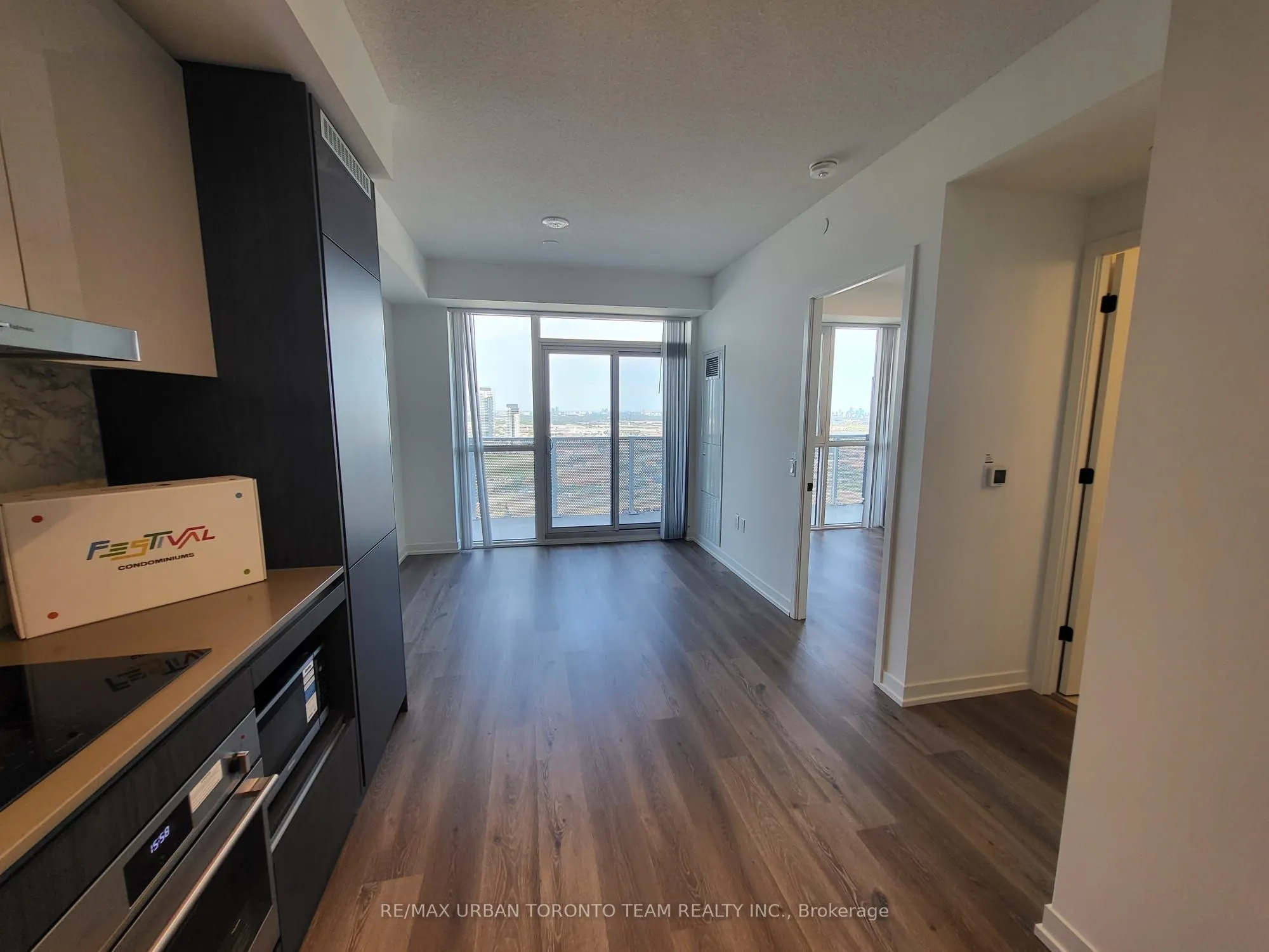 28 Interchange Way, #3607