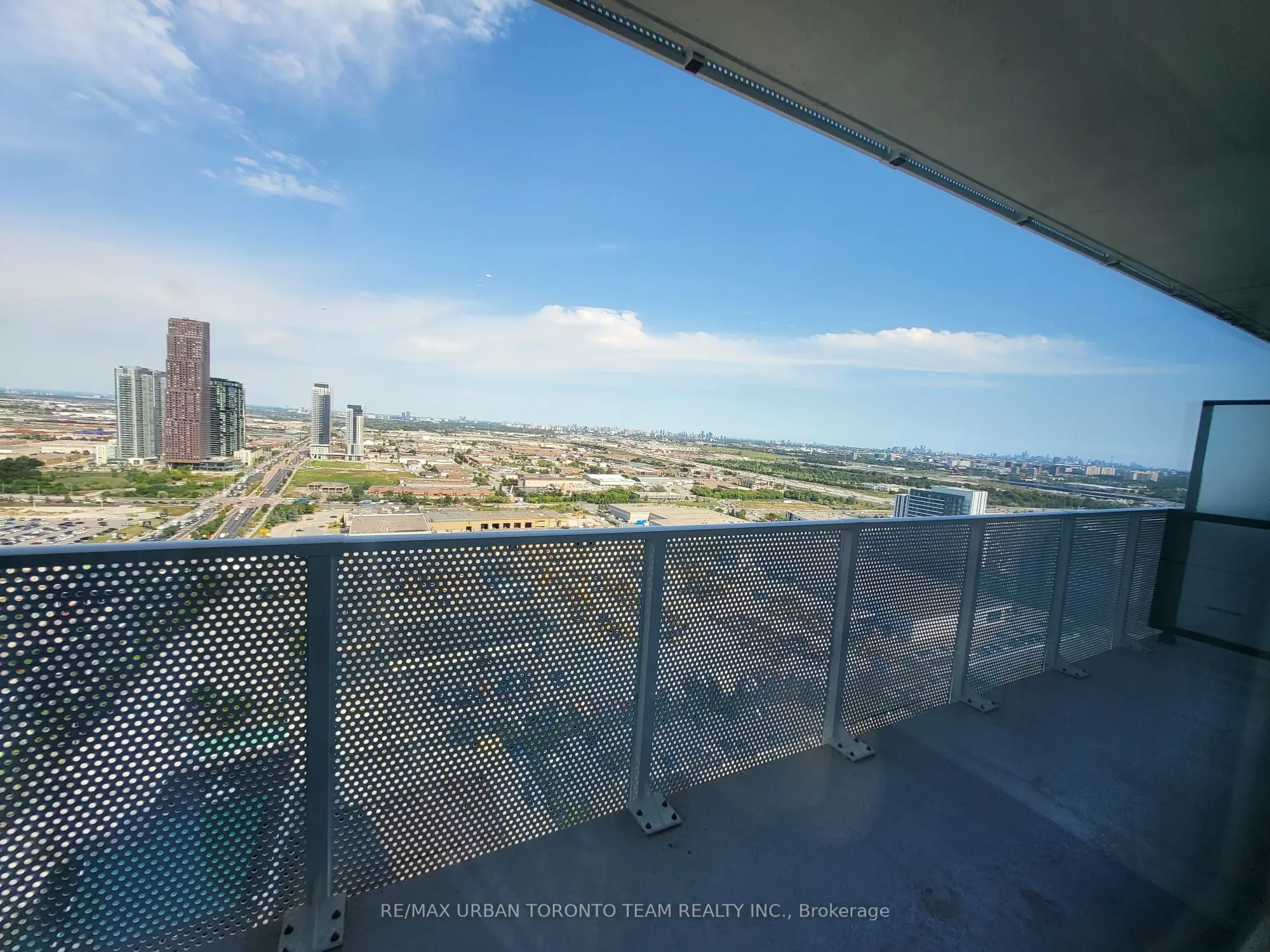 28 Interchange Way, #3607