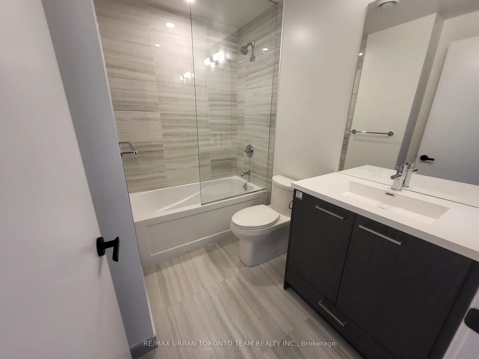 28 Interchange Way, #3607