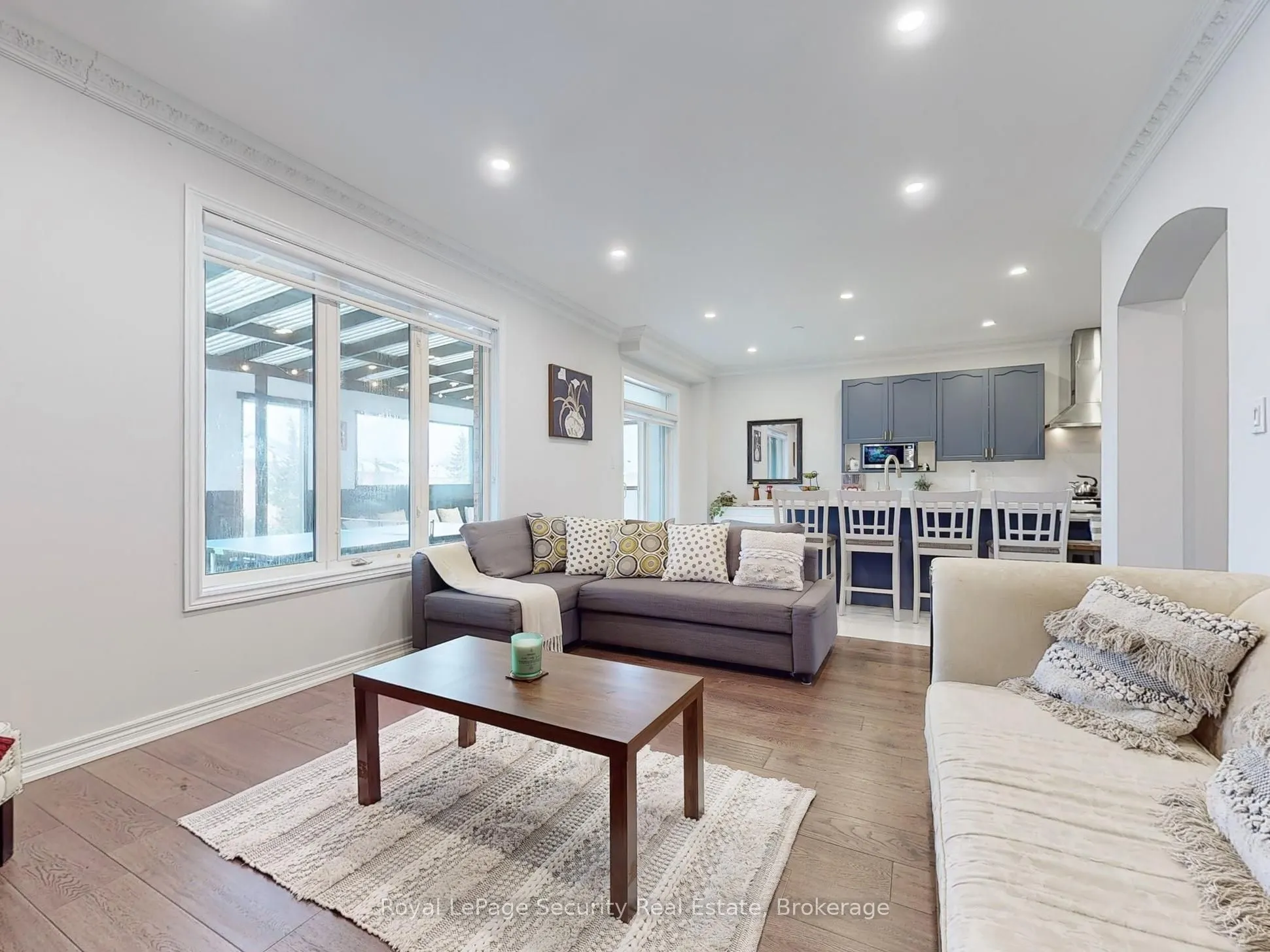 128 Daiseyfield Crescent