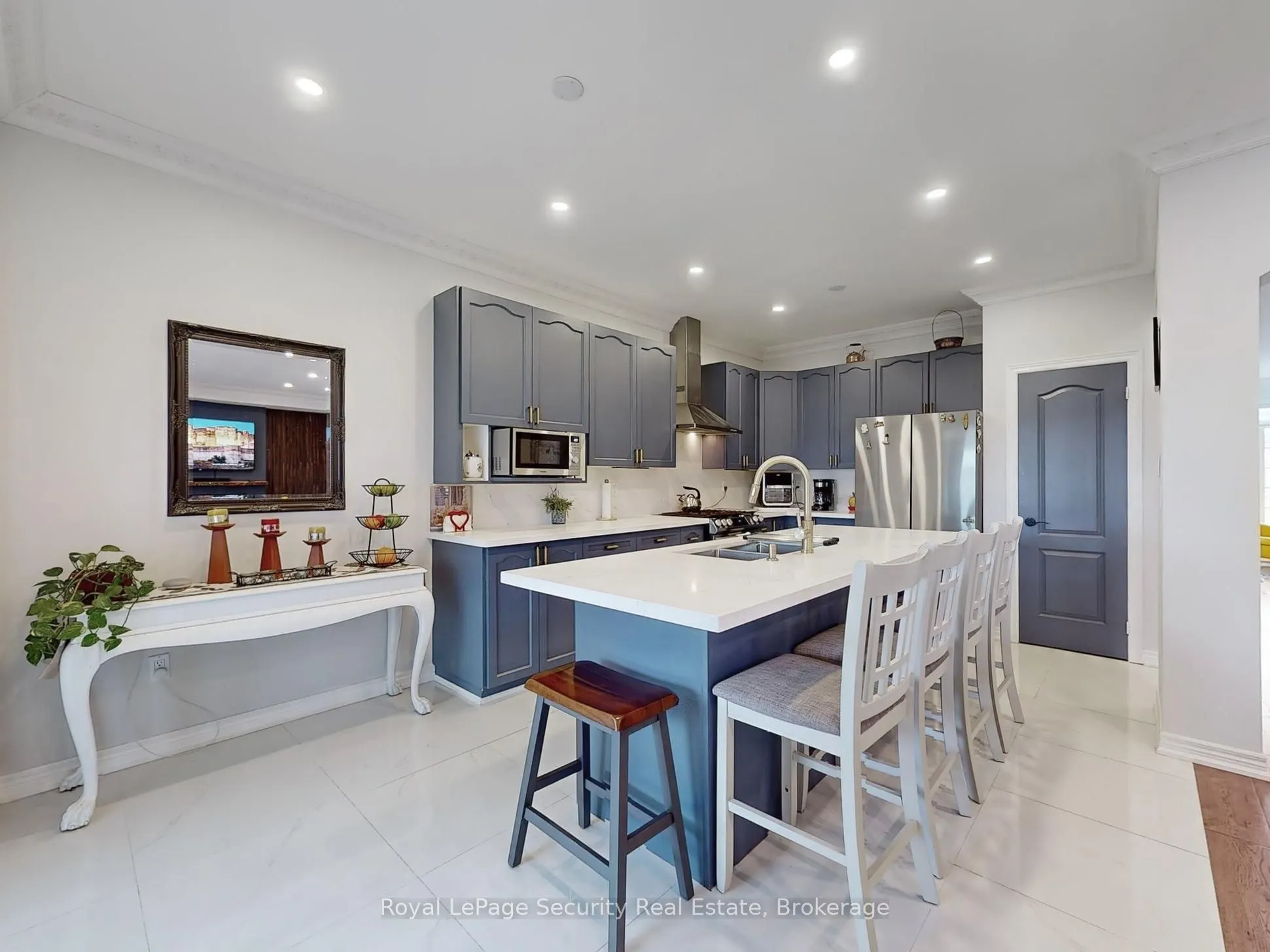 128 Daiseyfield Crescent