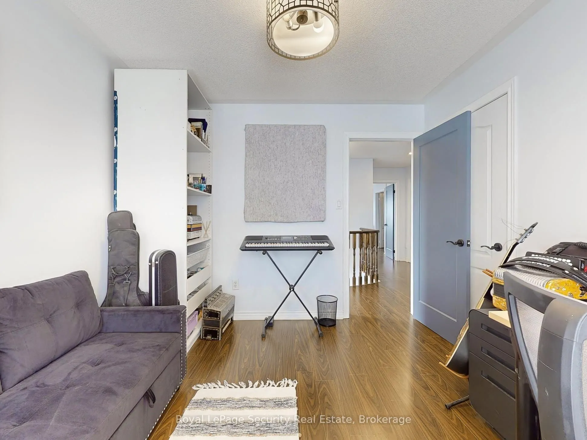 128 Daiseyfield Crescent