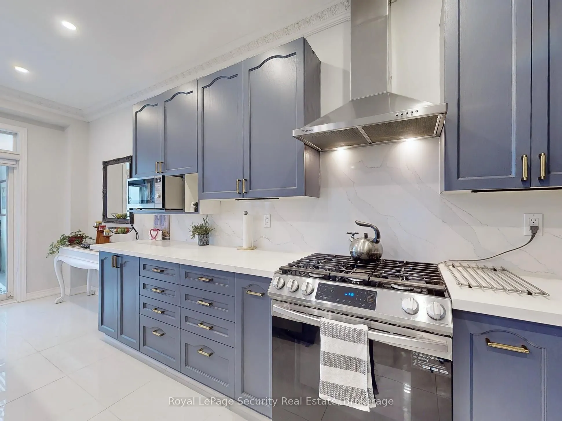 128 Daiseyfield Crescent