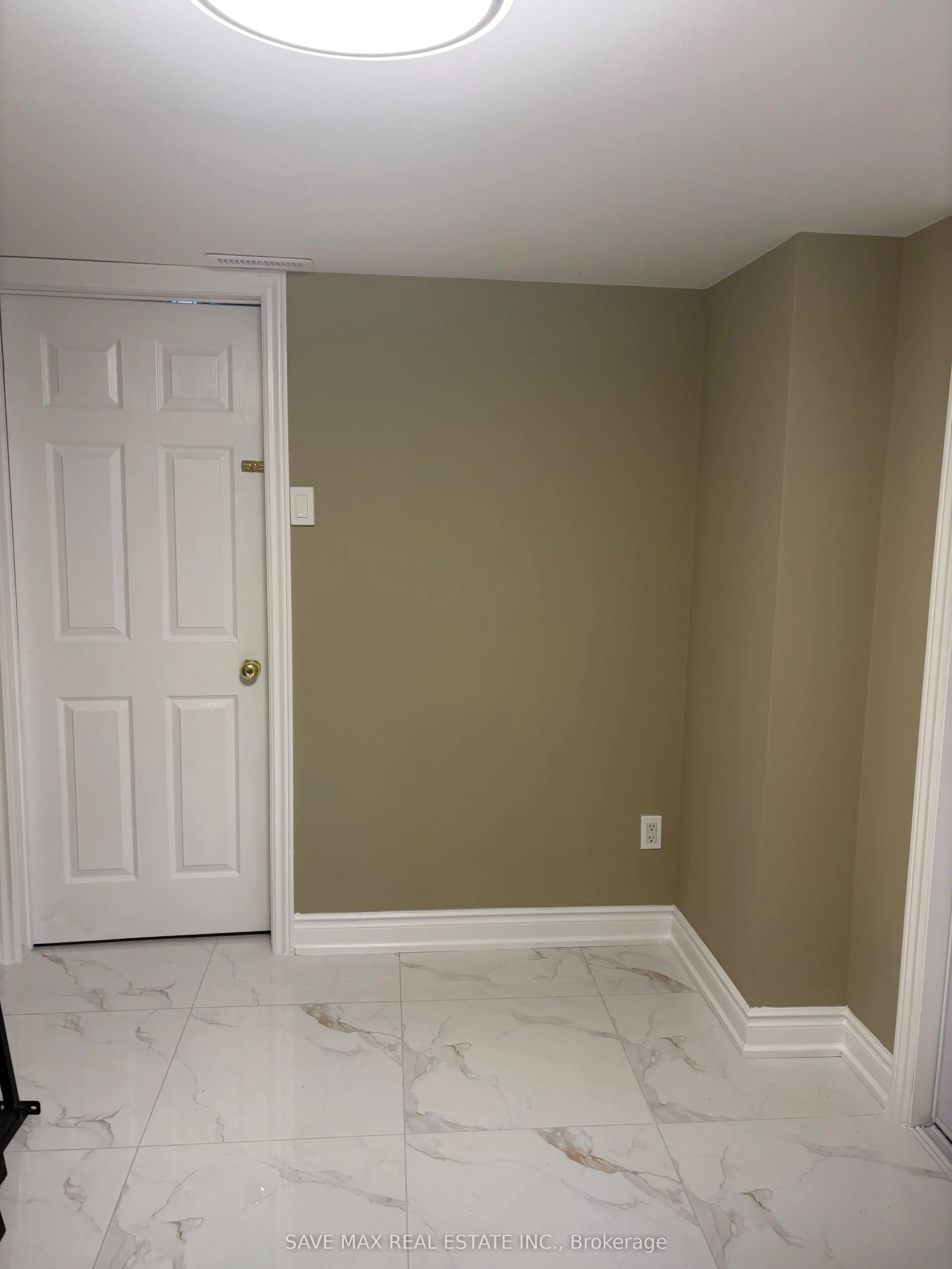 42 skylark Drive, #basement