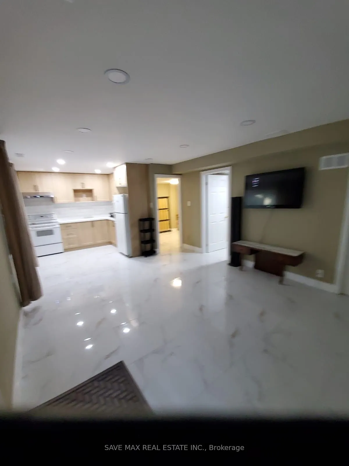 42 skylark Drive, #basement