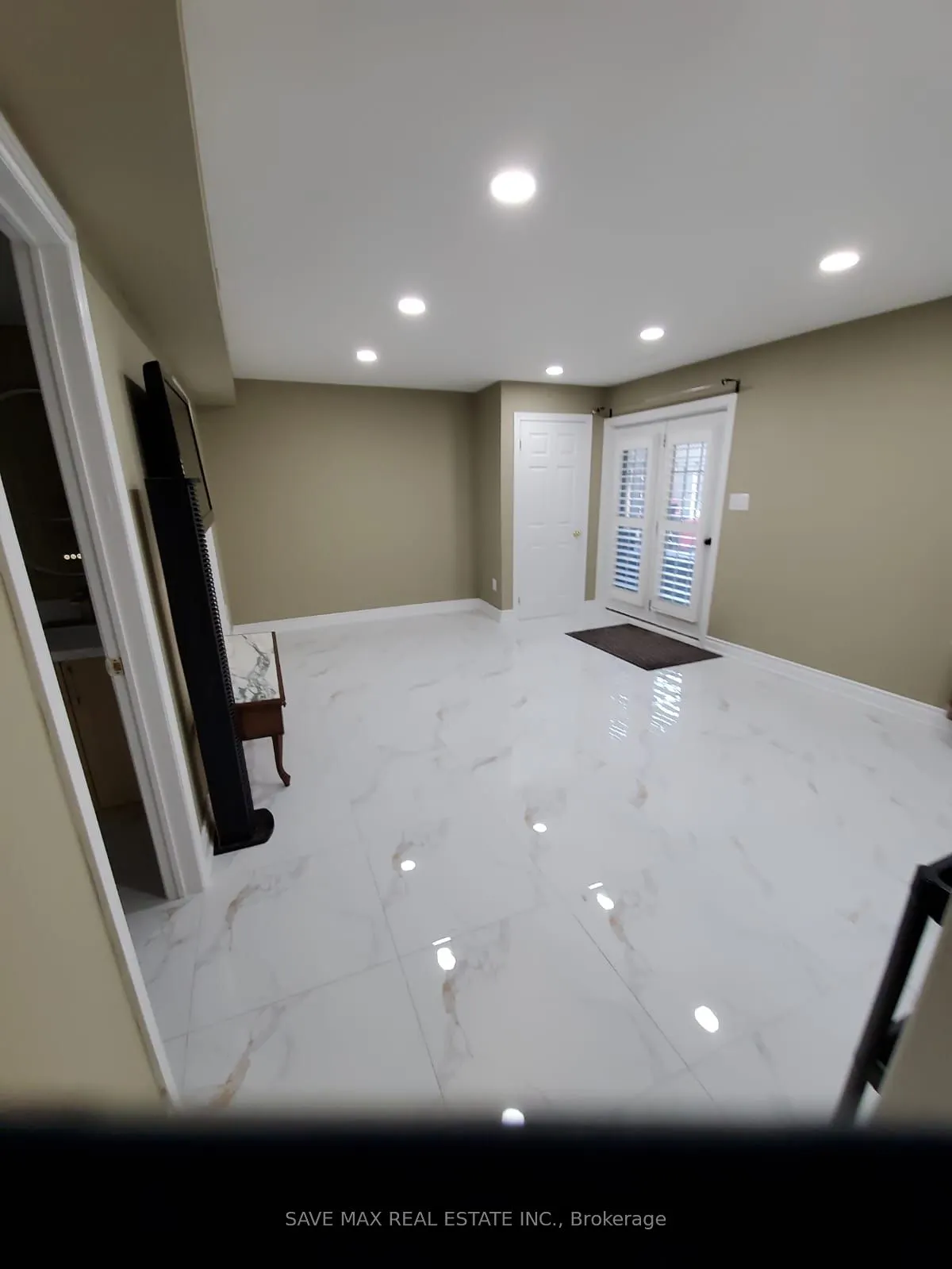42 skylark Drive, #basement