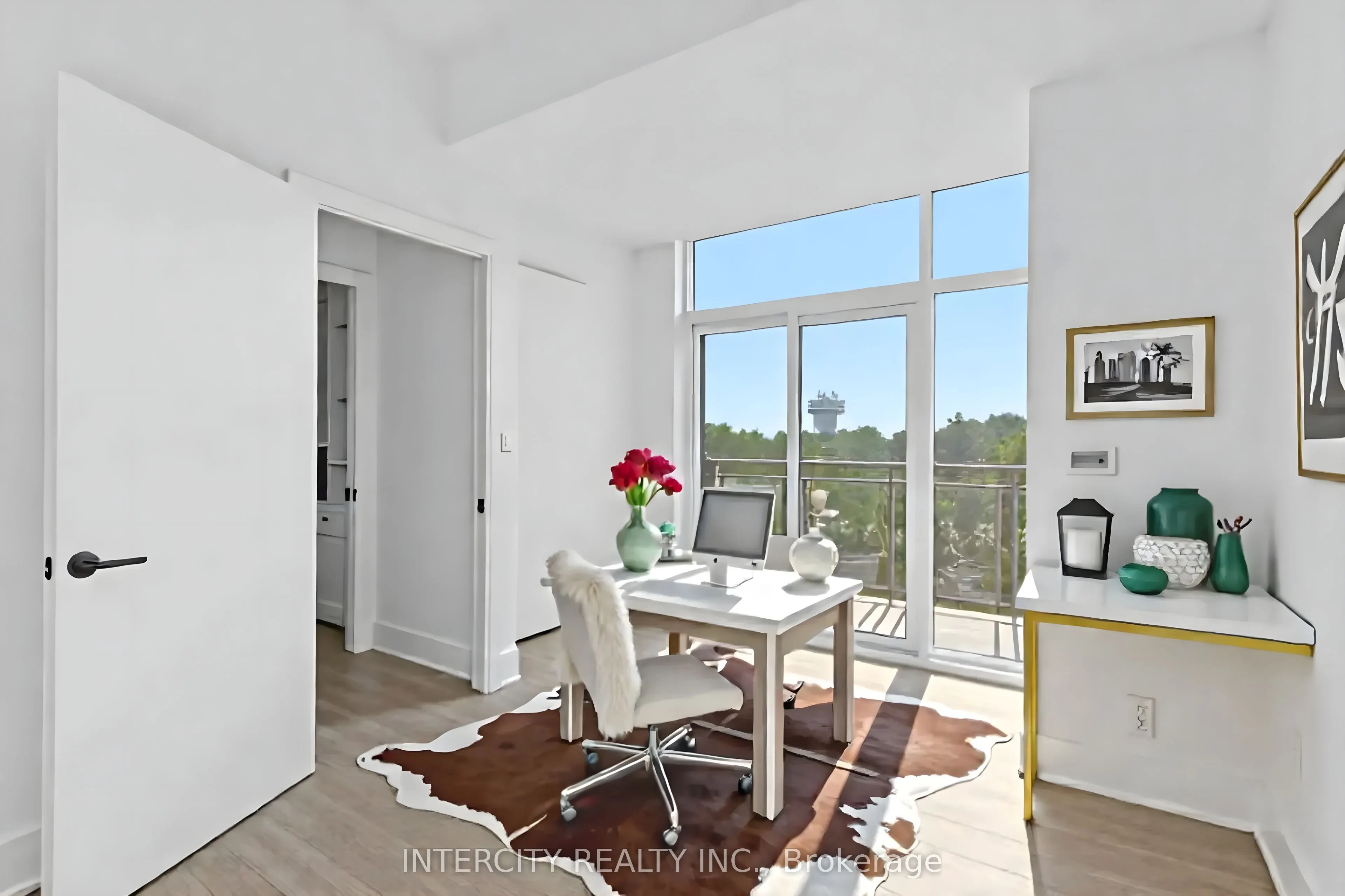 2075 King Road, #516