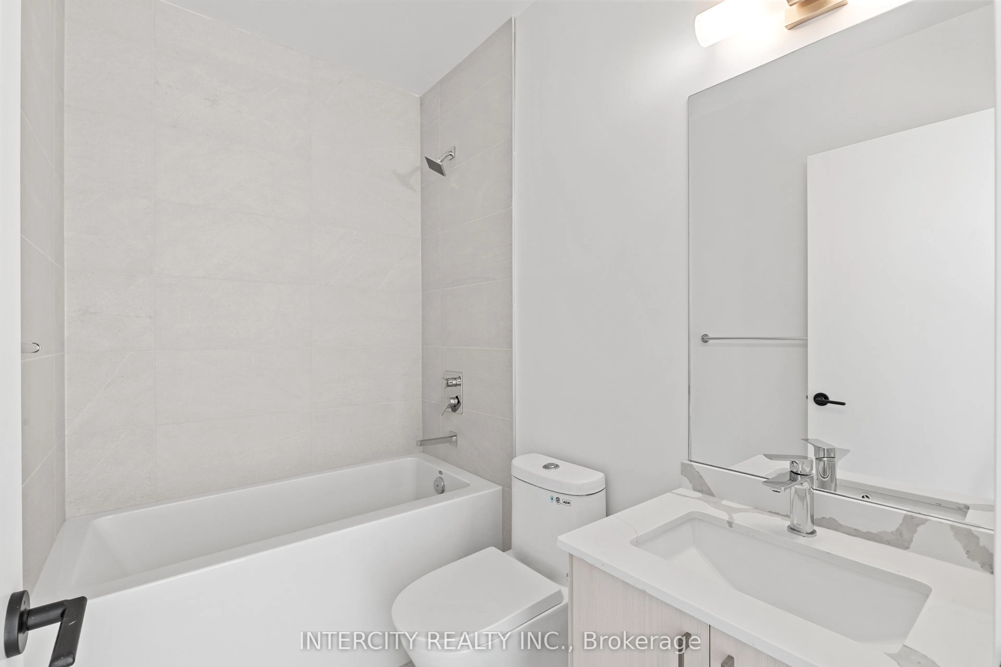 2075 King Road, #516