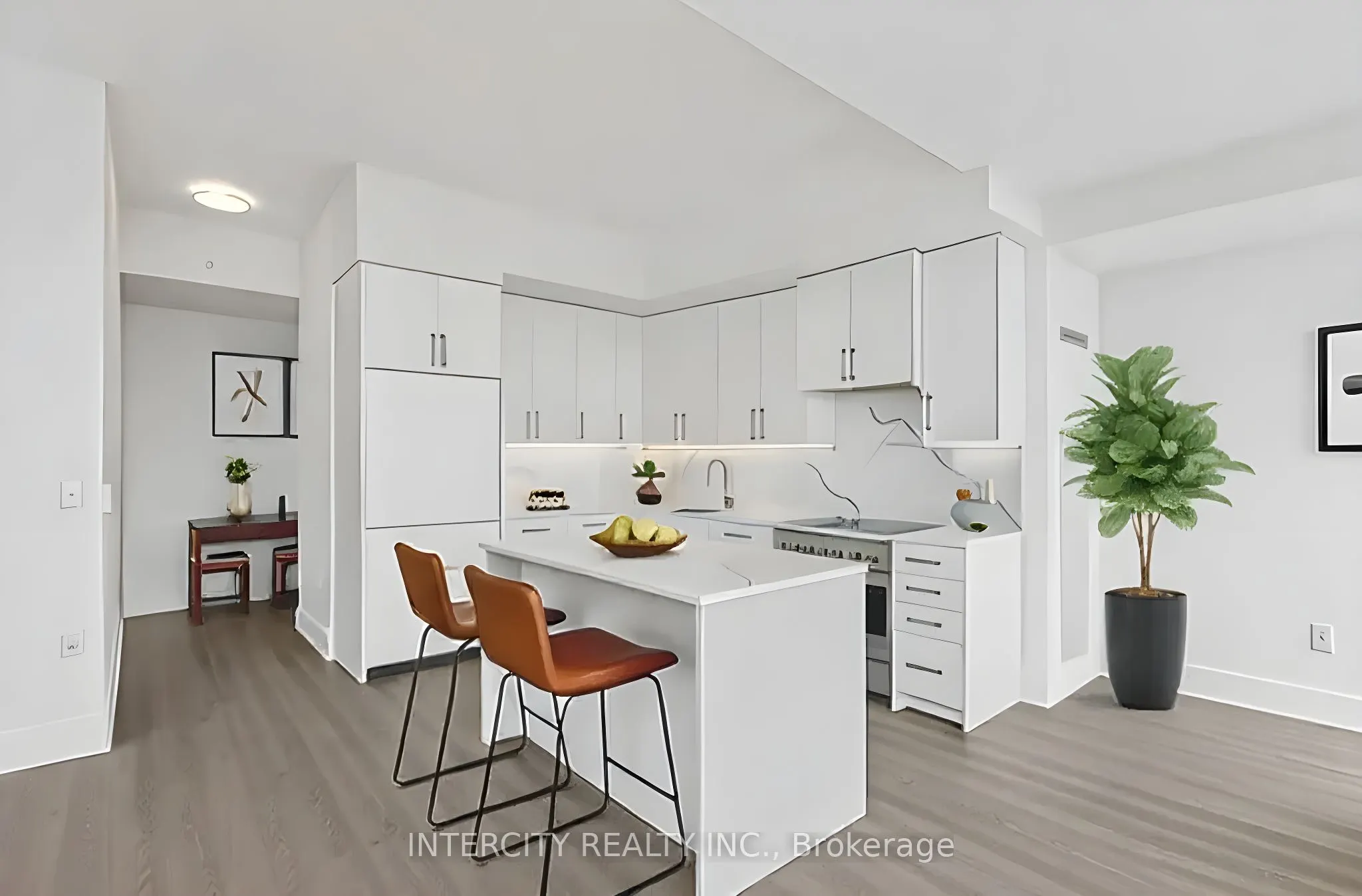 2075 King Road, #516