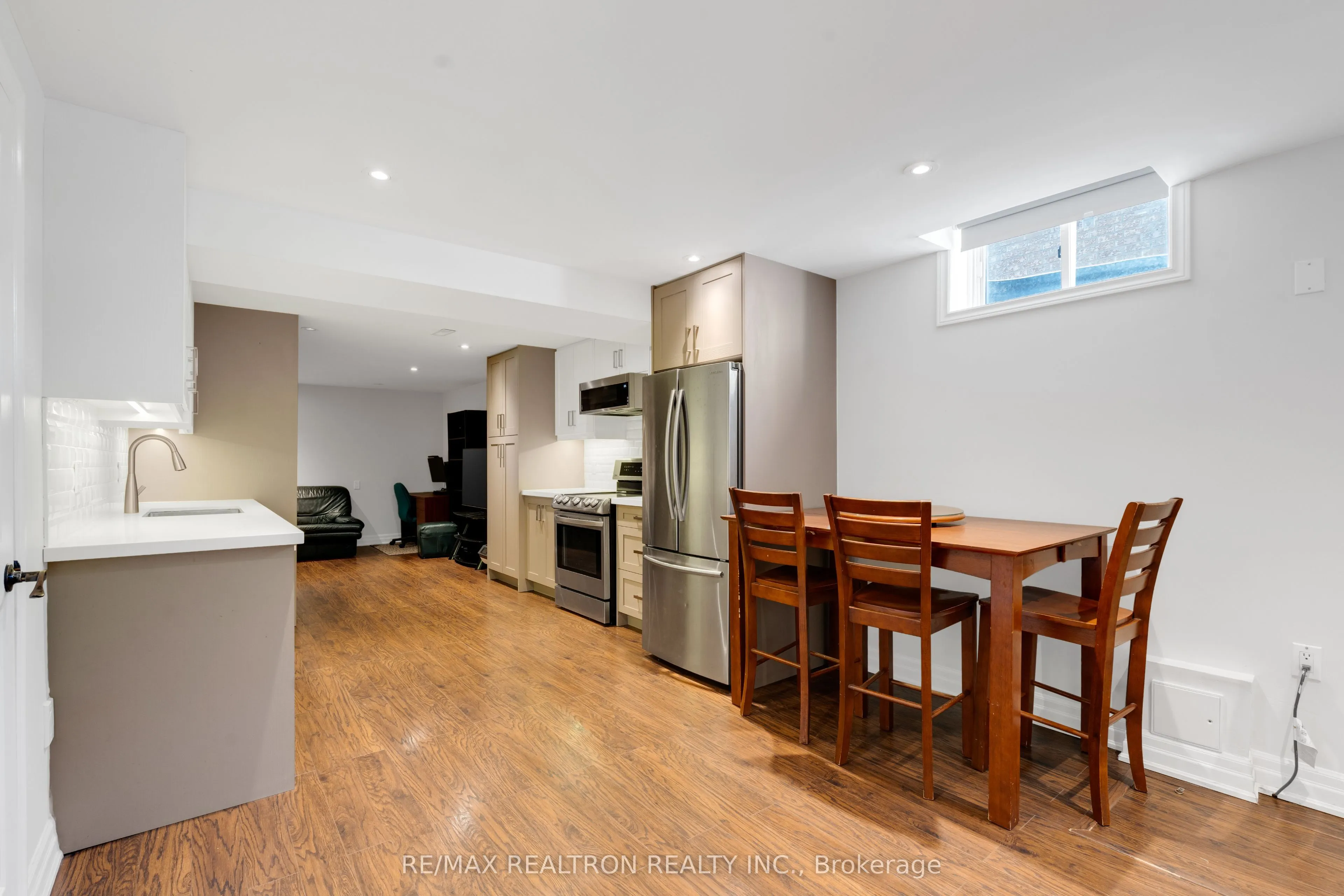 26 Cowles Court