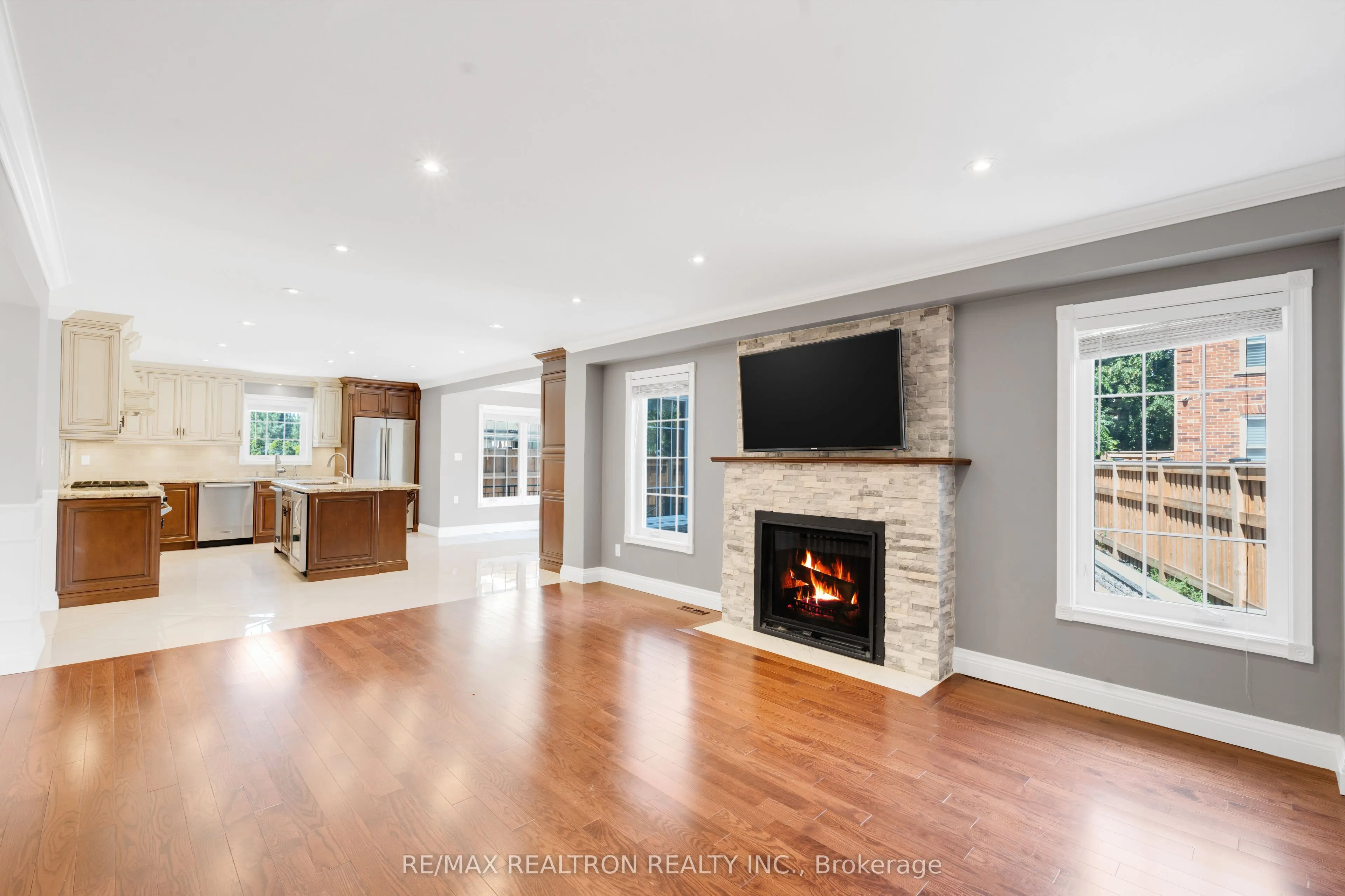 26 Cowles Court
