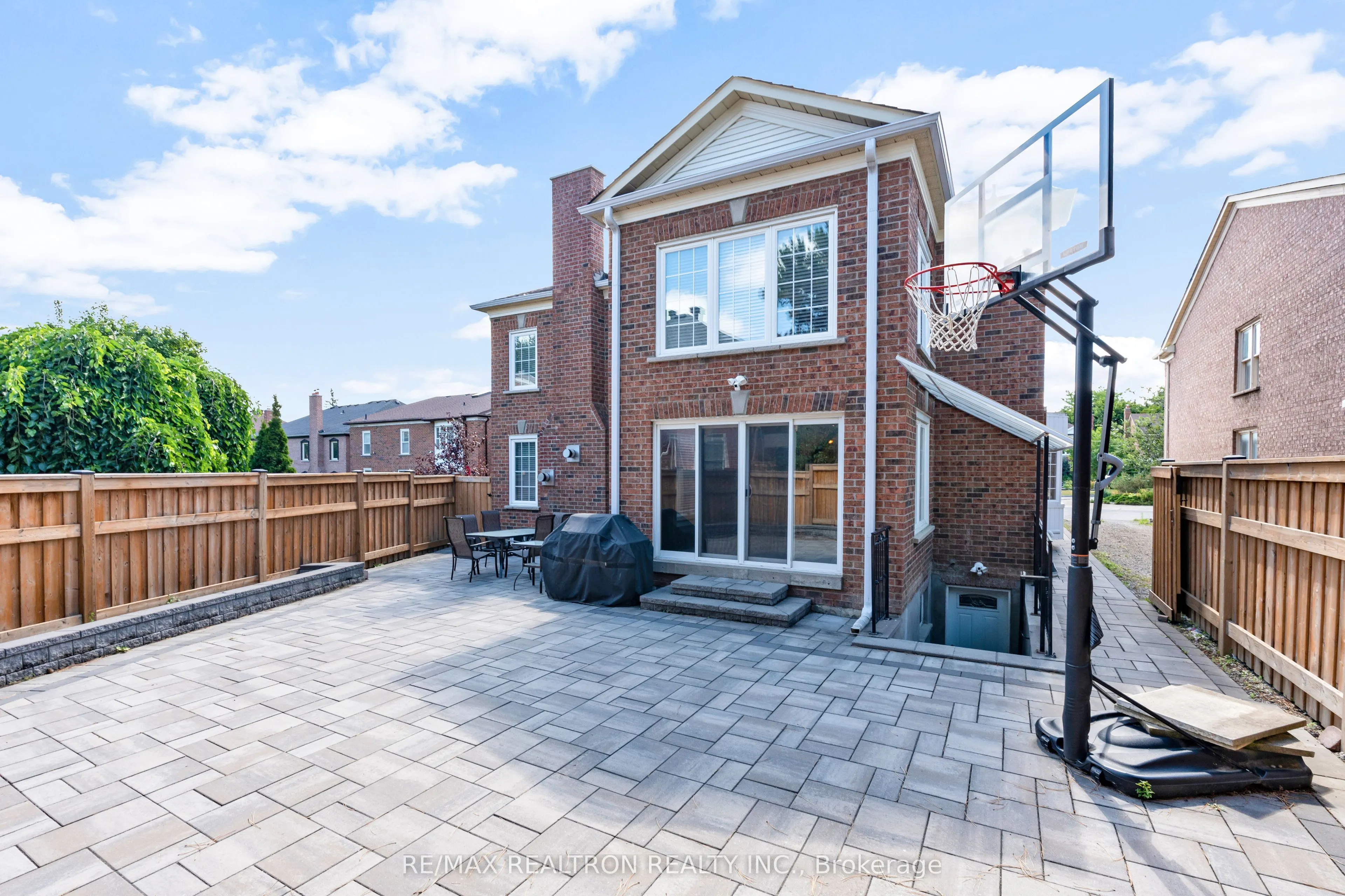 26 Cowles Court