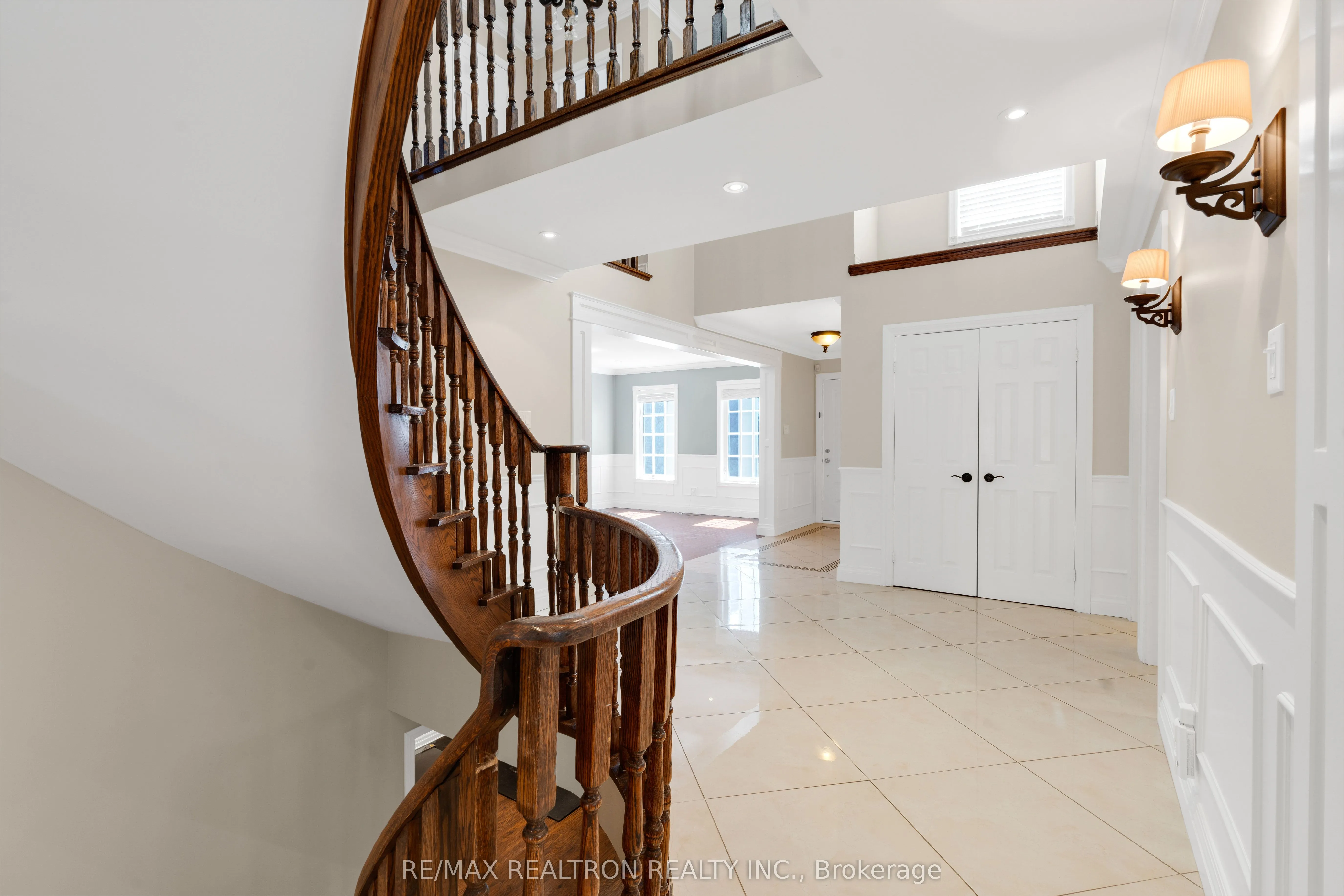26 Cowles Court