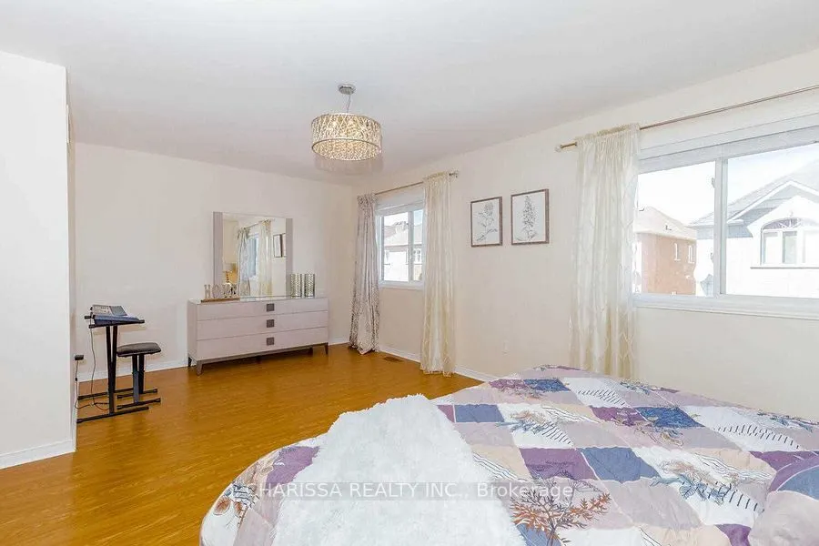 131 Argento Crescent