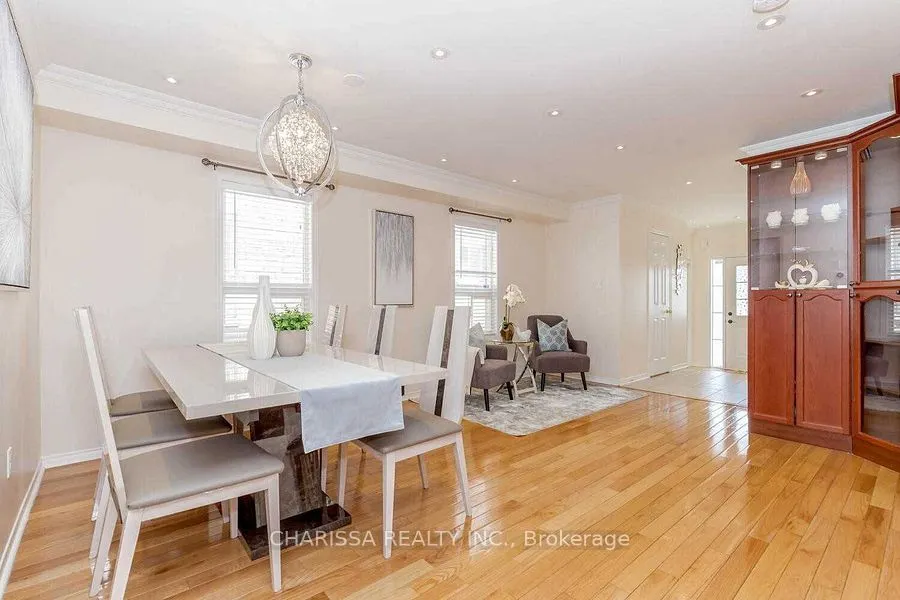 131 Argento Crescent