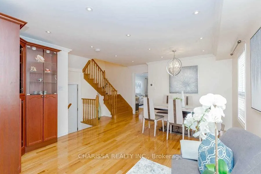 131 Argento Crescent