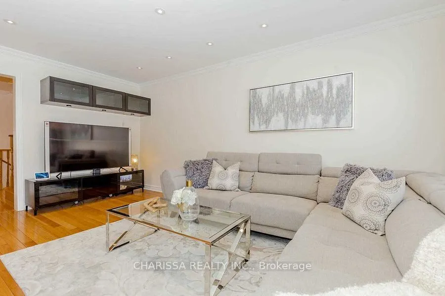 131 Argento Crescent