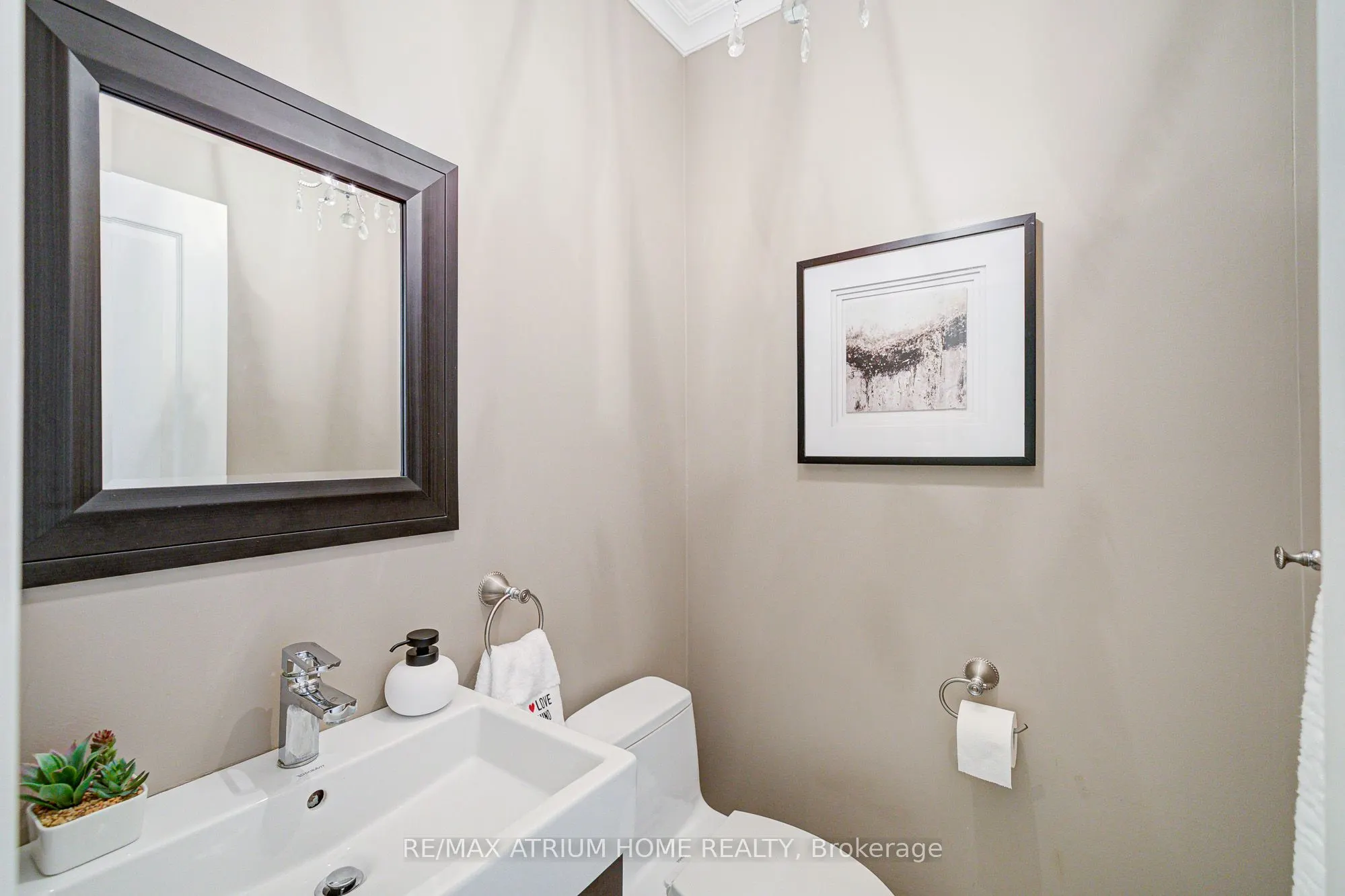11 Albright Crescent