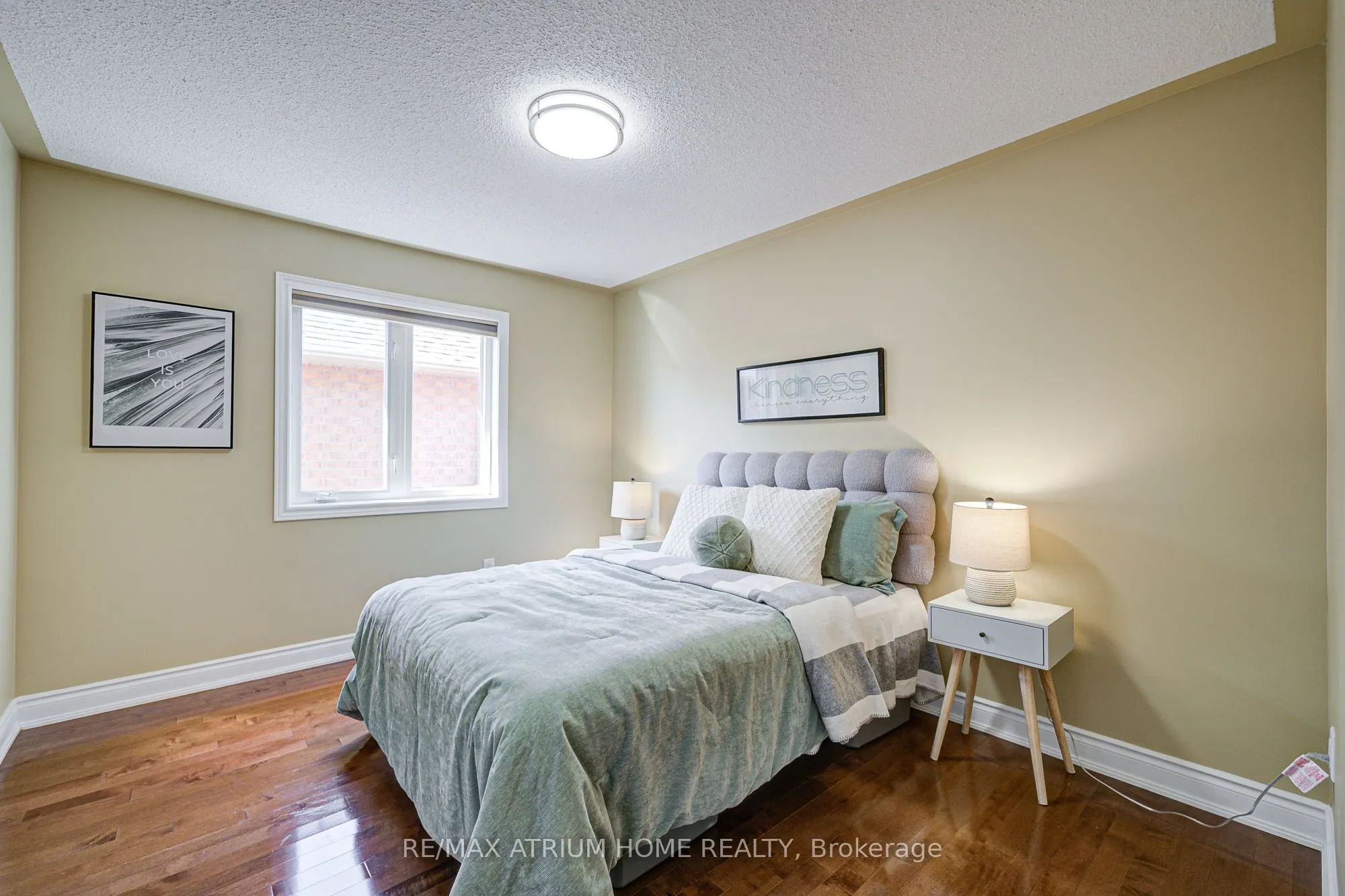 11 Albright Crescent