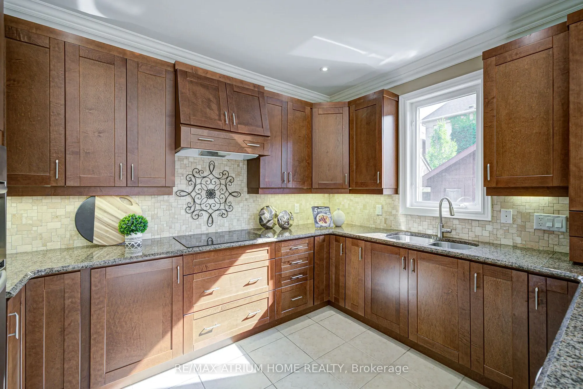 11 Albright Crescent