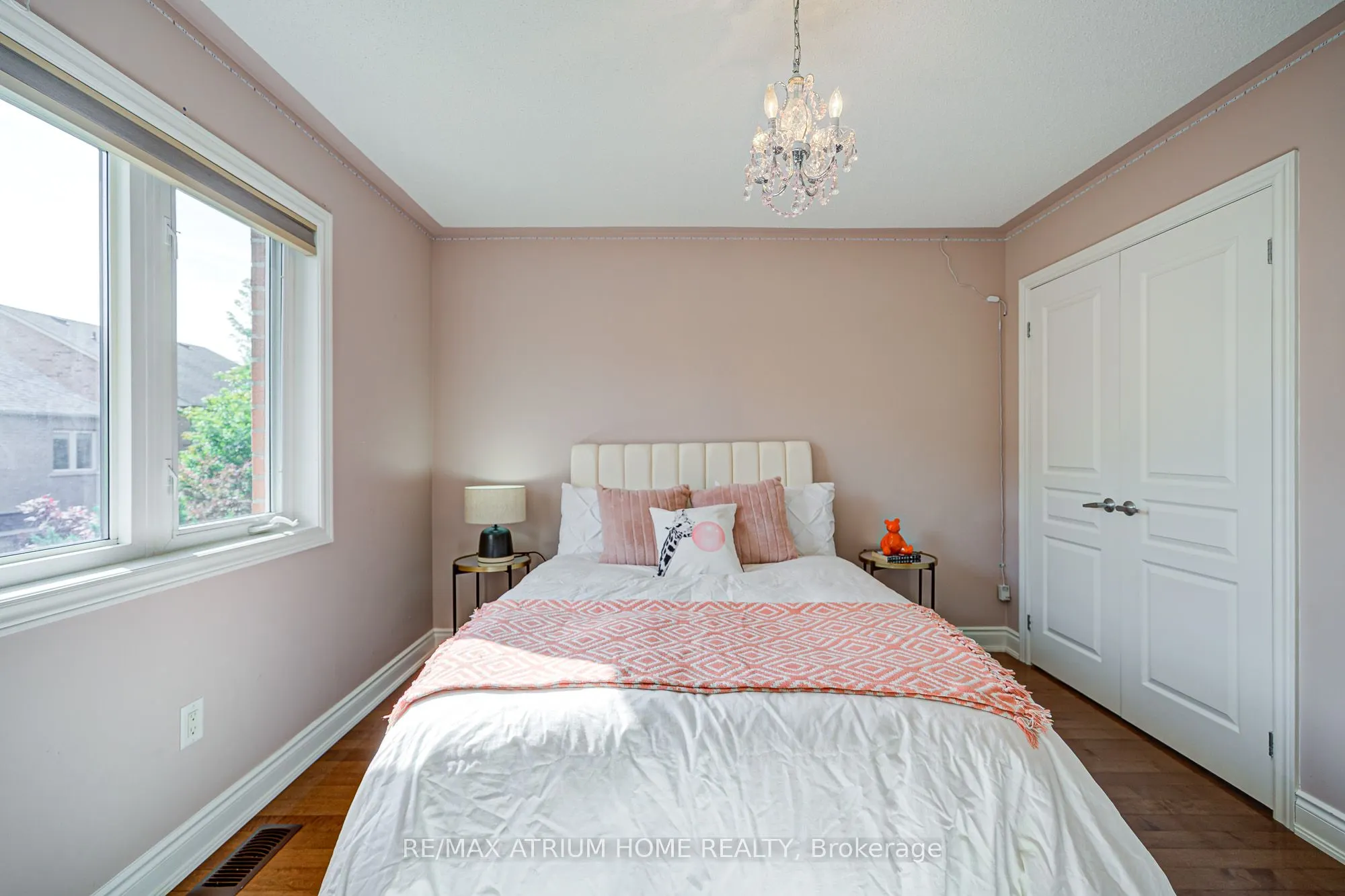 11 Albright Crescent