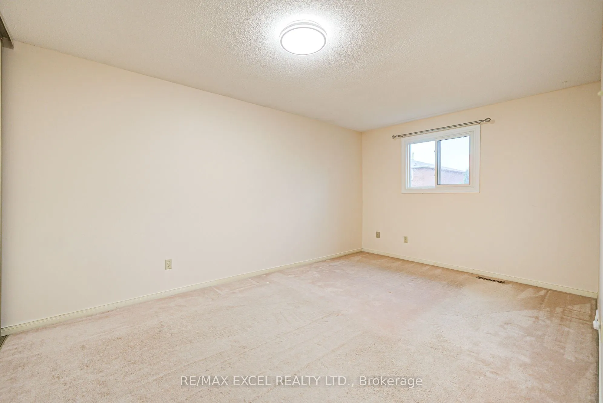 18 Tamara Drive