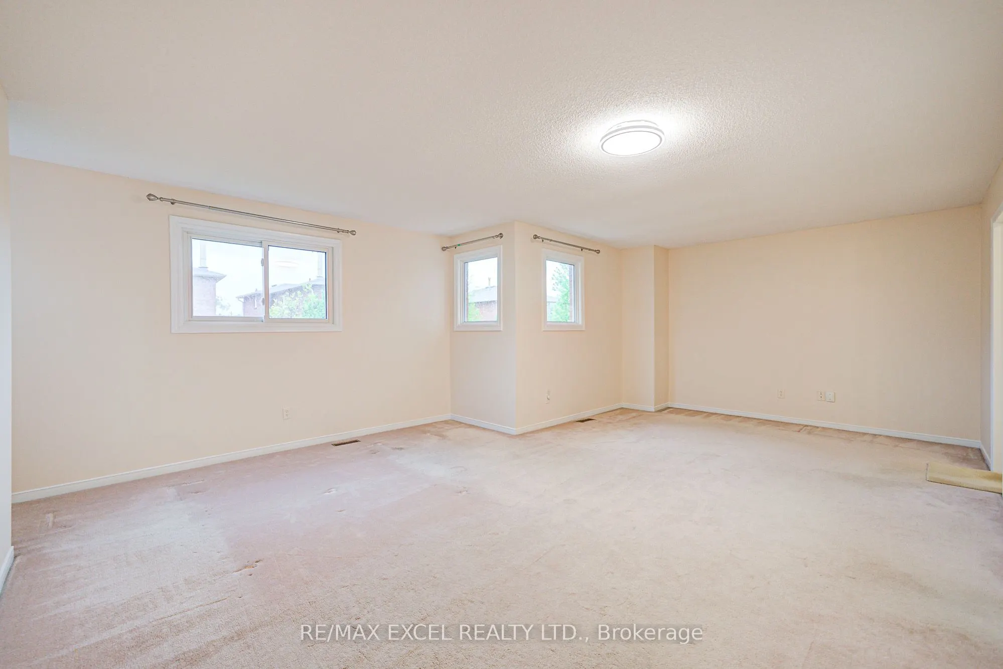 18 Tamara Drive