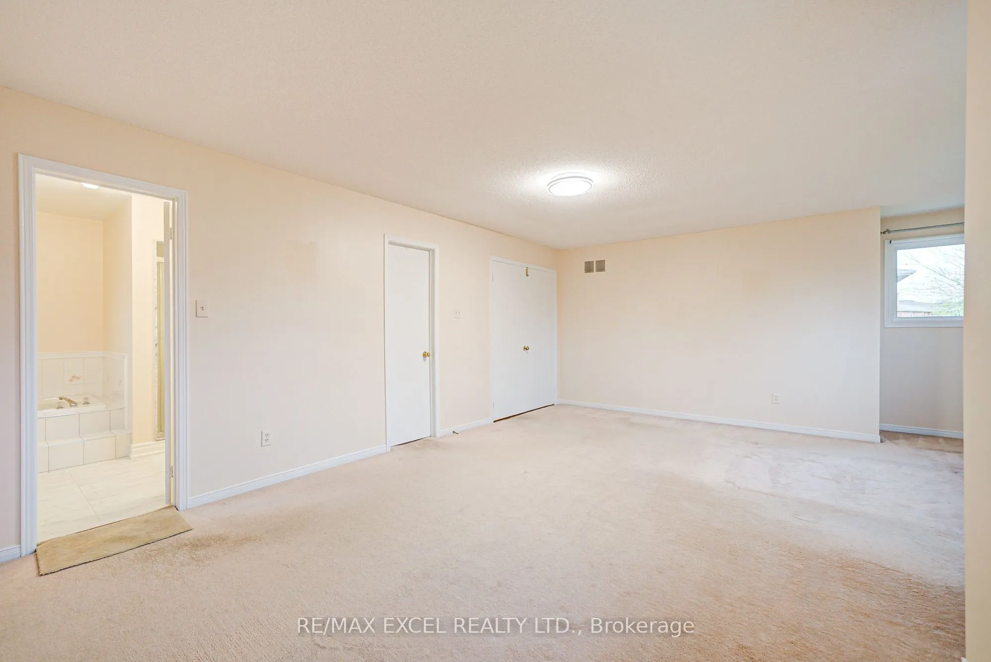 18 Tamara Drive