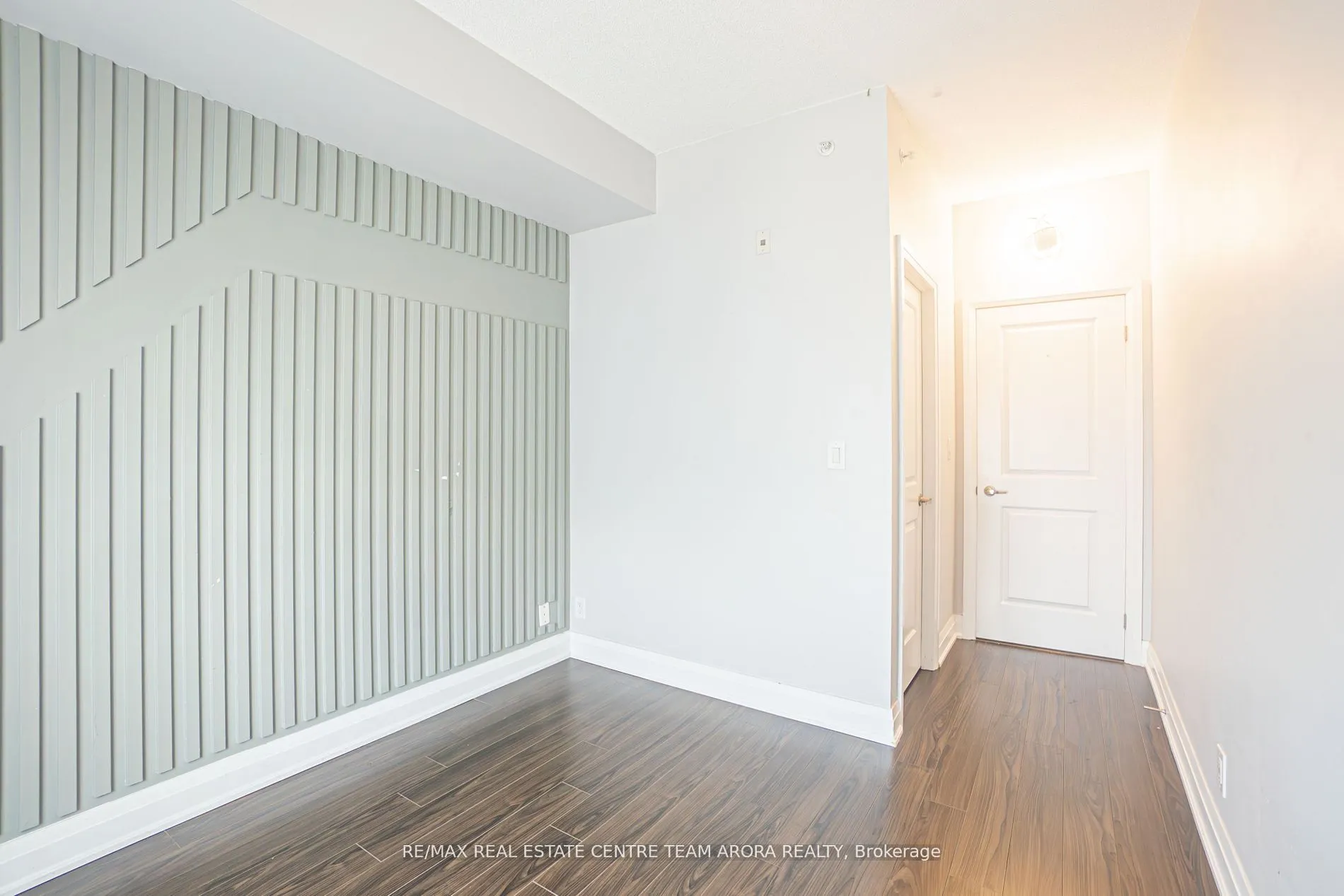 24 Woodstream Boulevard, #609