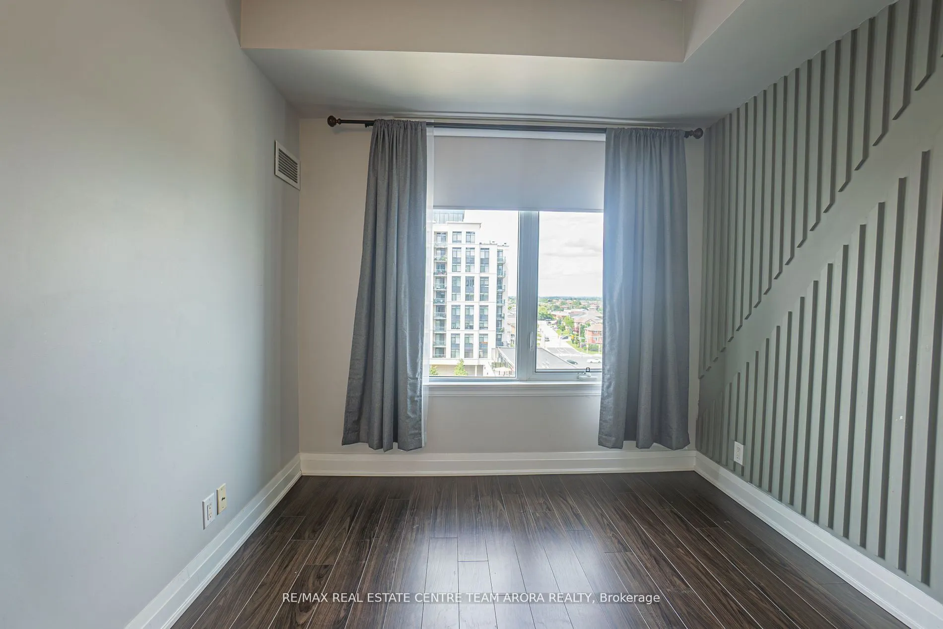 24 Woodstream Boulevard, #609