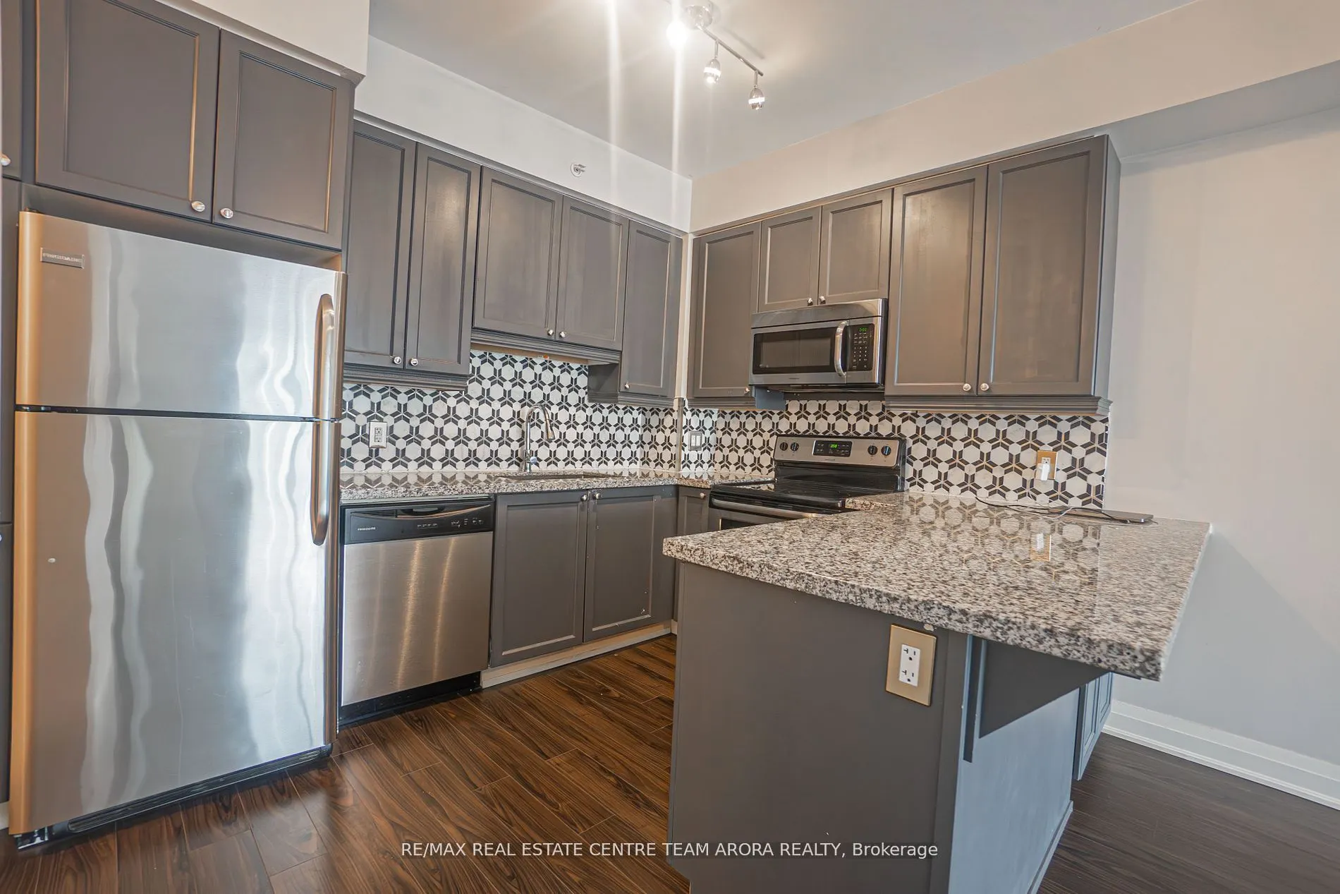 24 Woodstream Boulevard, #609