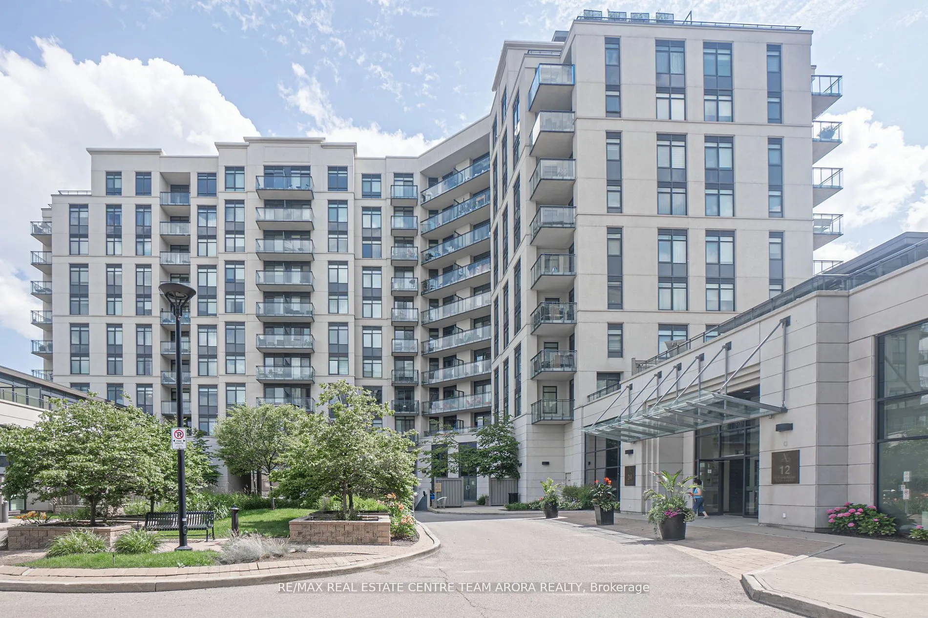 24 Woodstream Boulevard, #609