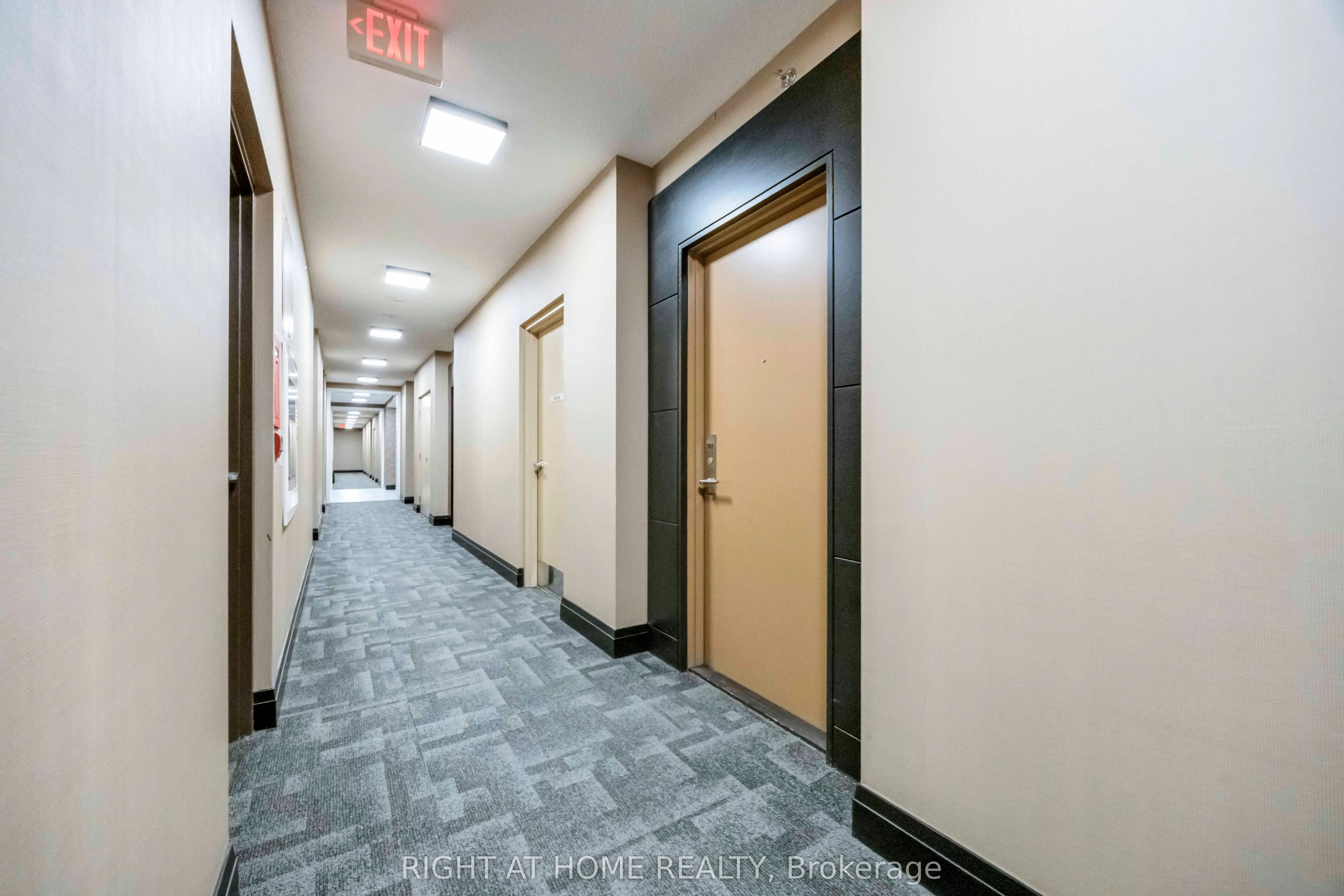 520 Steeles Avenue W, #703