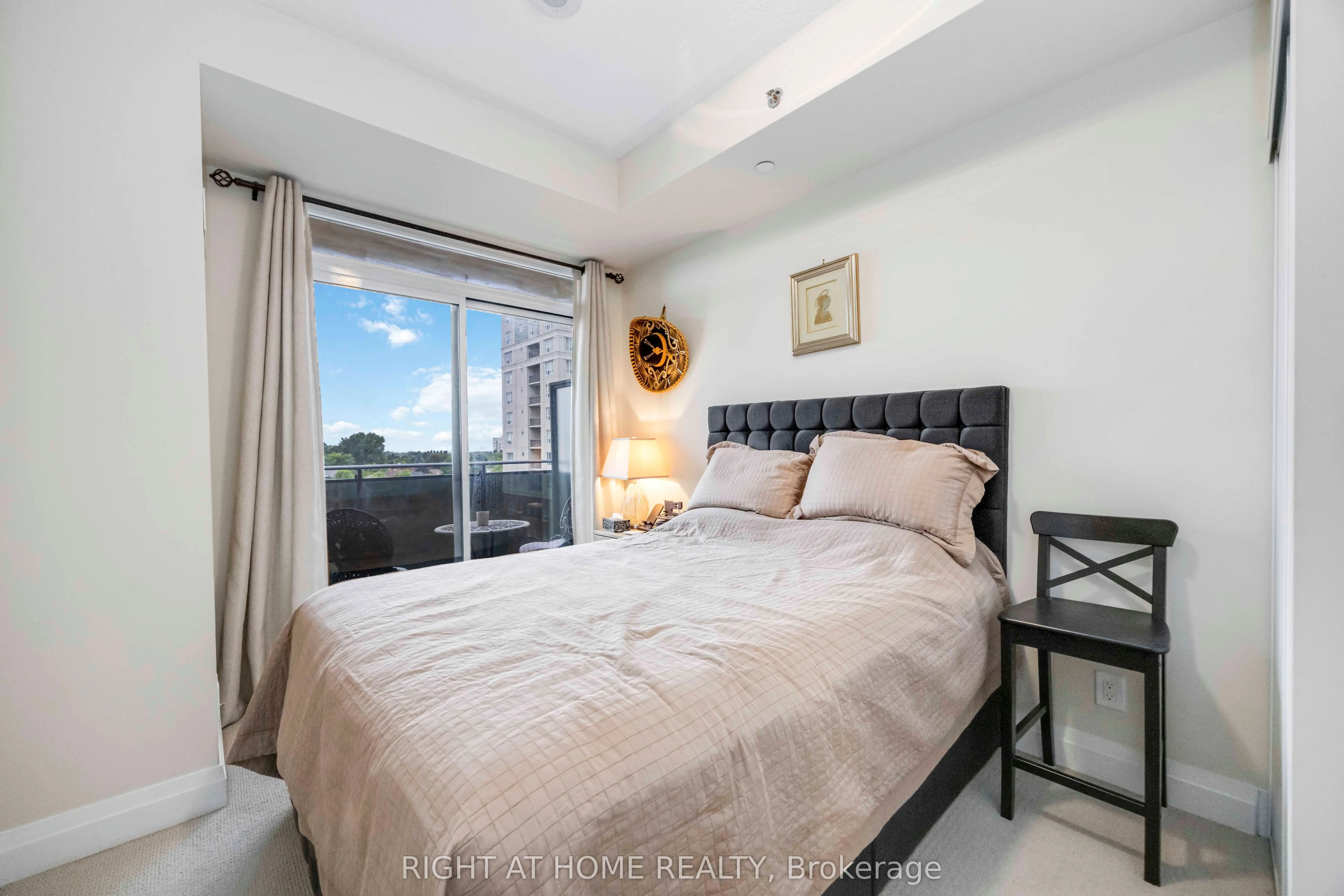 520 Steeles Avenue W, #703