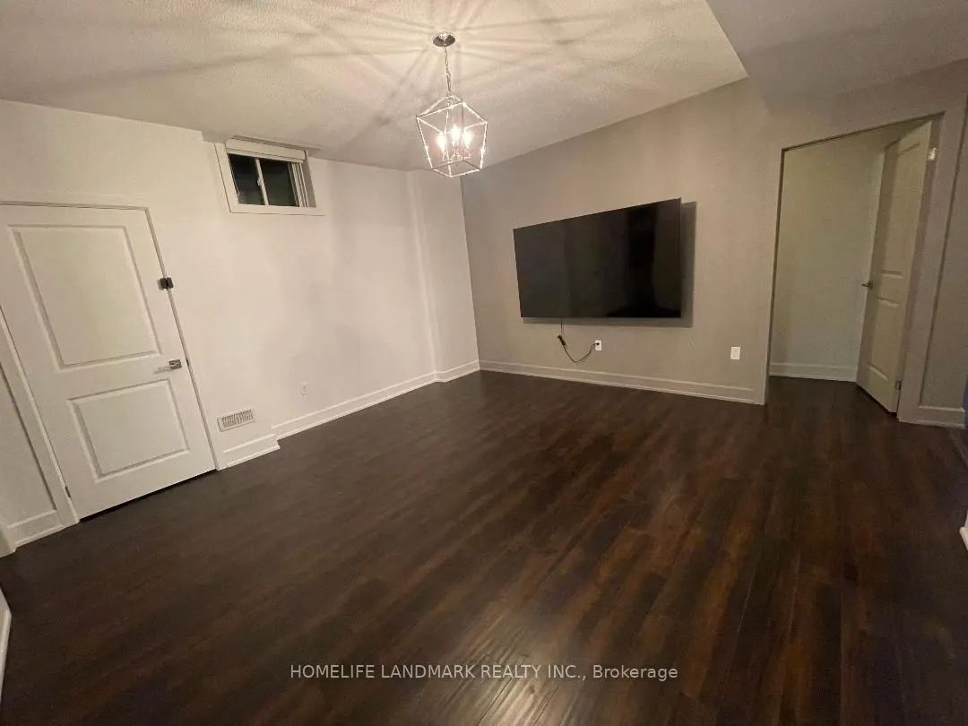 8 Kent Matthew Street, #Basement Apt