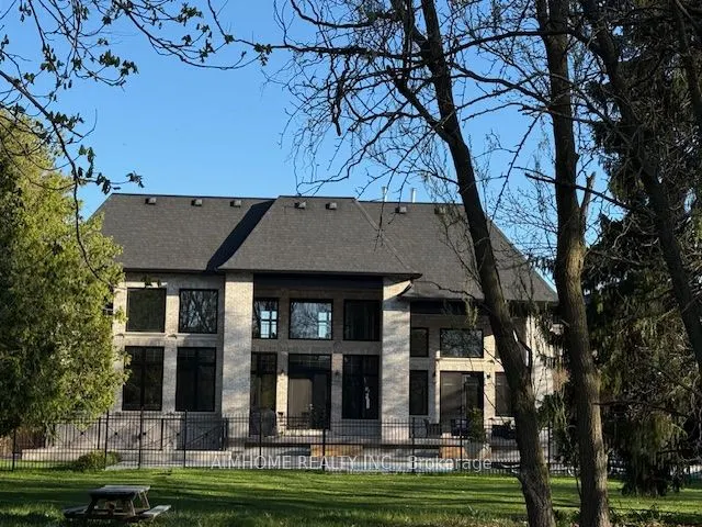 48 Maple Grove Avenue