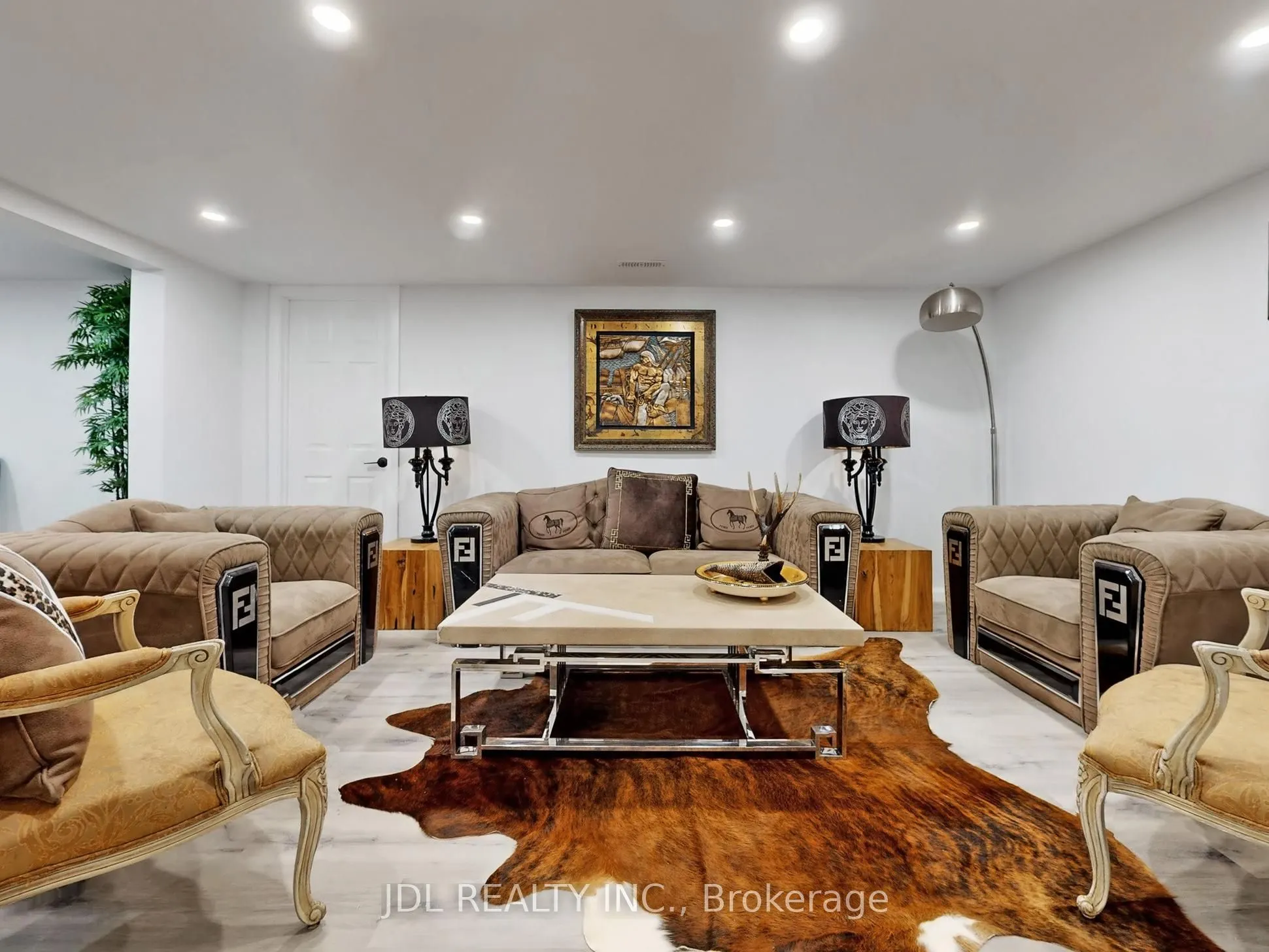 11 Hedge Road