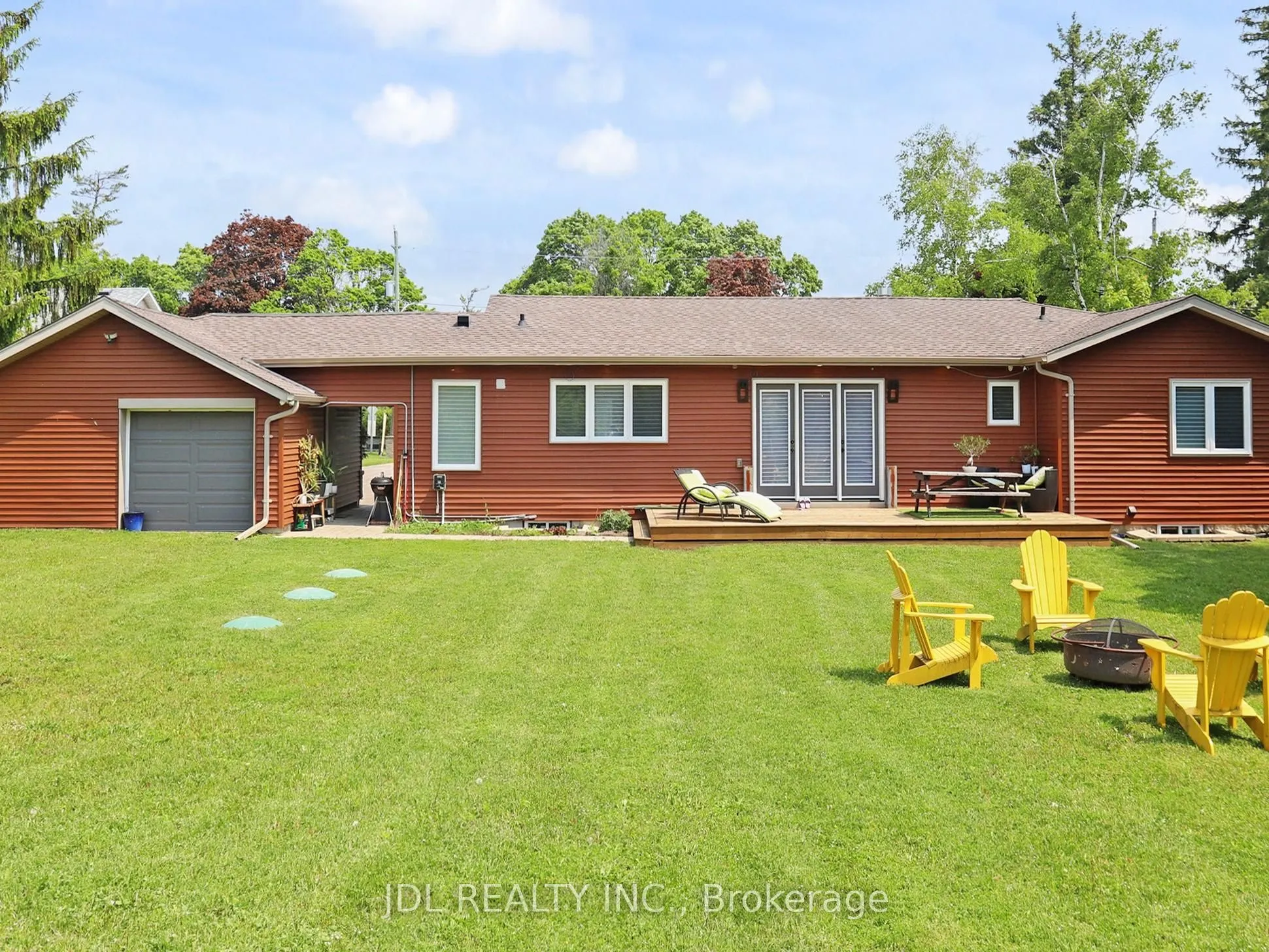 11 Hedge Road